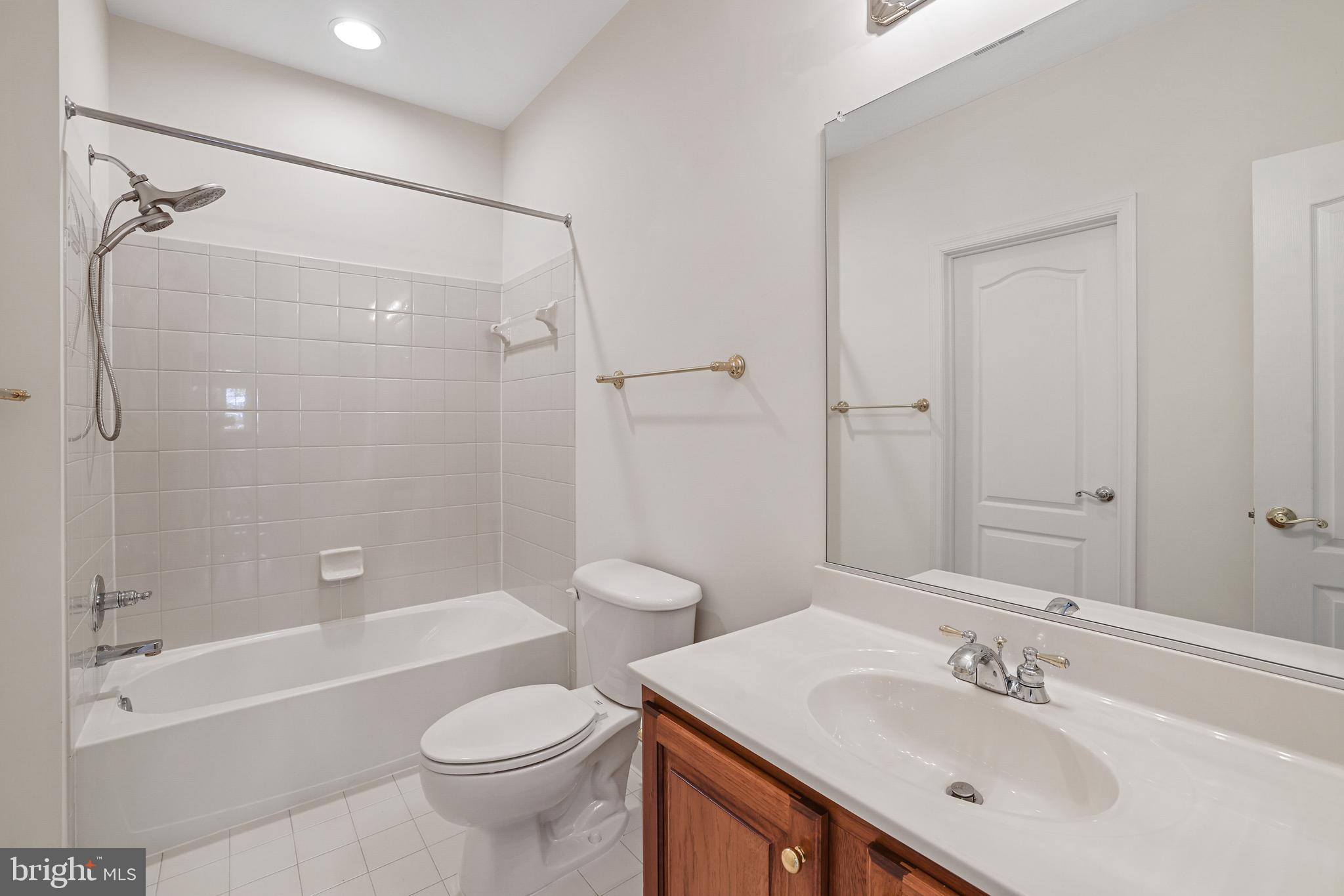 BROADLANDS - Residential