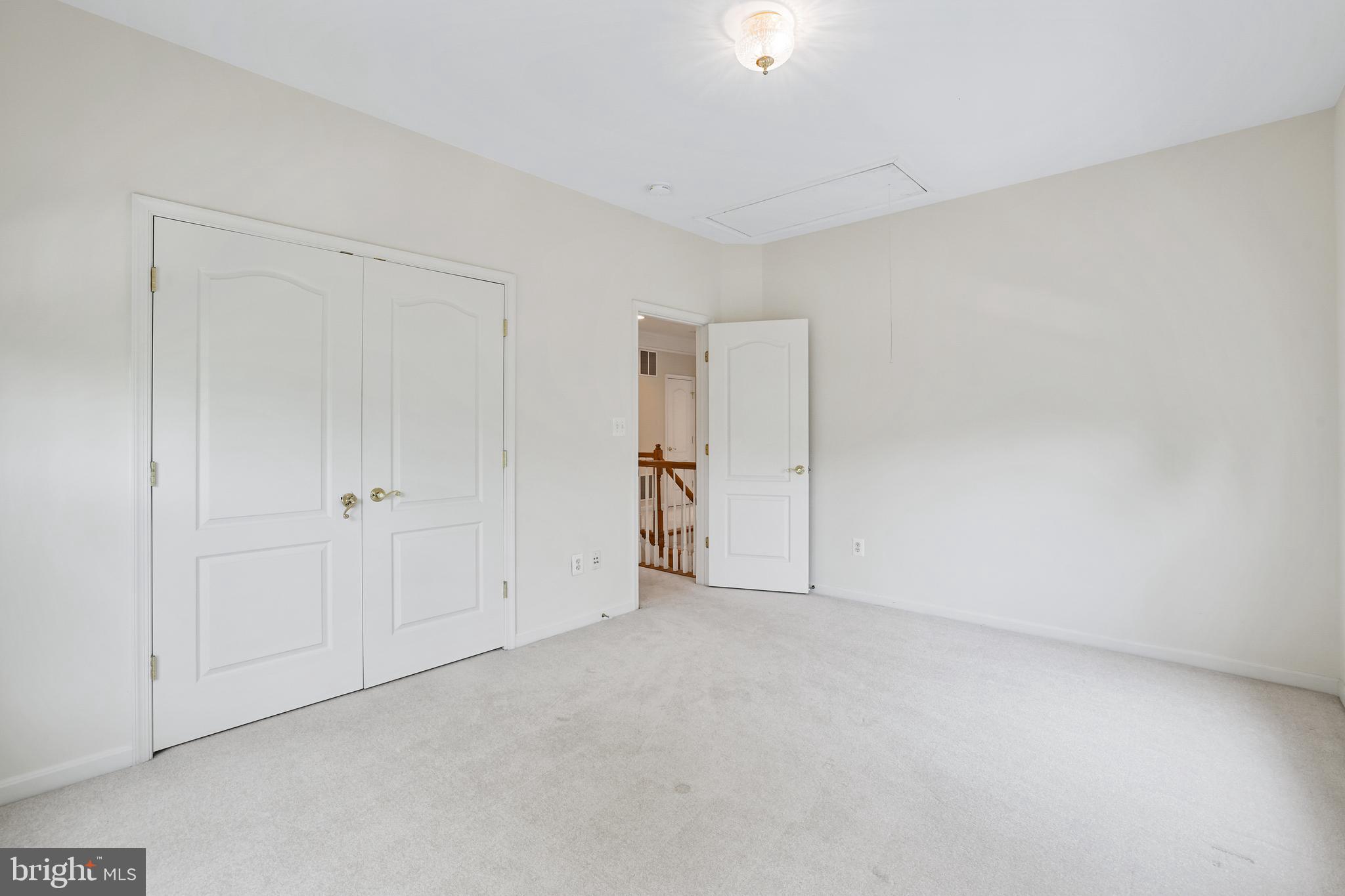 BROADLANDS - Residential