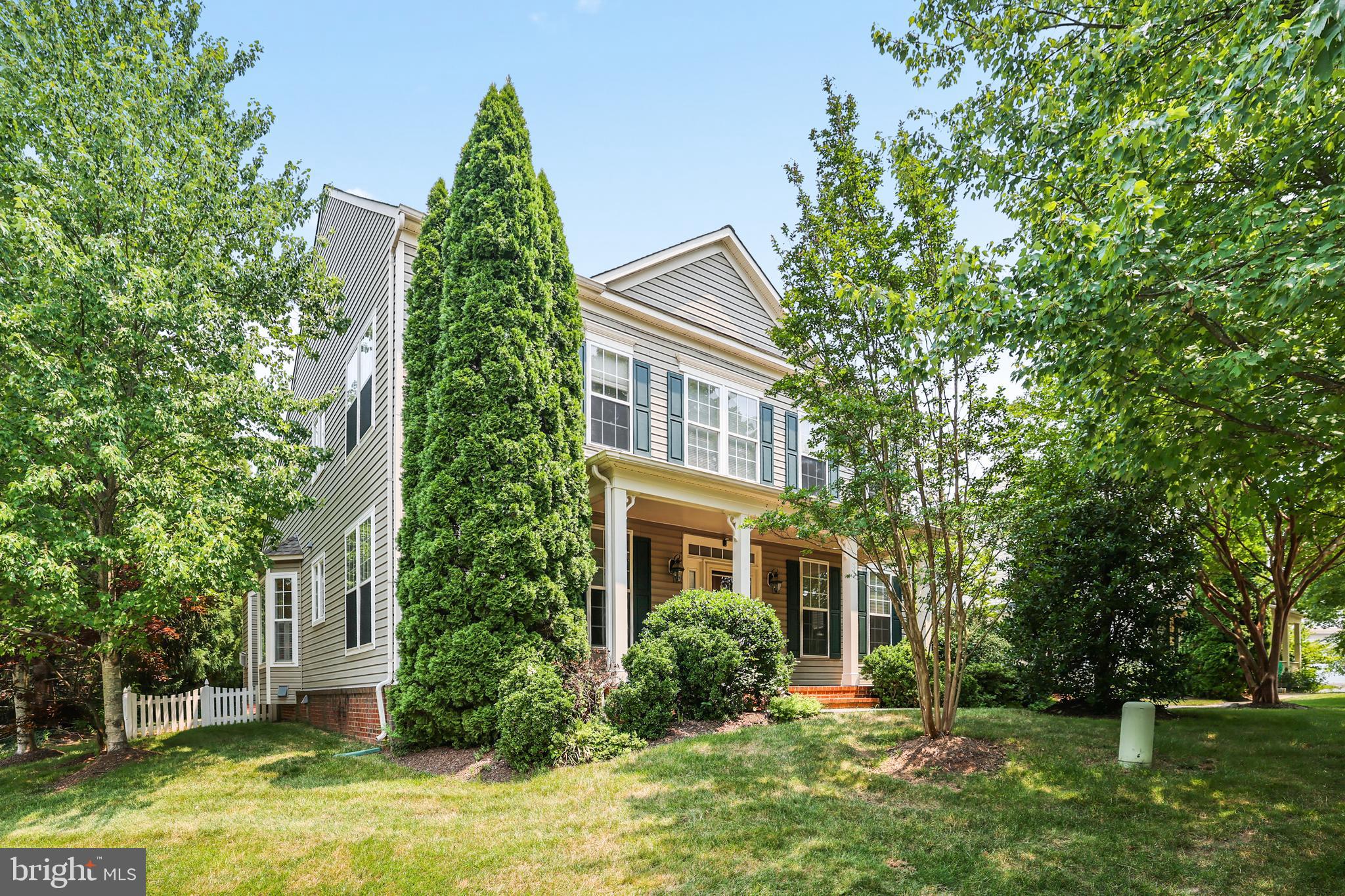Beautiful Detached Single Family Home in the heart of Ashburn (BROADLANDS), with Primary Suite and Luxury Primary Bath on Main Level. Luxury Vinyl Plank throughout main level. Custom Walk-In Closet in Main Level Primary Suite. Soaking Tub, Separate Walk-In Shower, and Double Vanity in Luxury Primary Bath. Open Floor Plan on Main Level includes Gourmet Kitchen with Stainless Steel Appliances, Corian Counters, Upgraded Cabinets and Backsplash, Recessed Lighting. Laundry Room off Kitchen, leading to Oversized Two Car Garage. Living Room or Main Level Office and Dining Room. Three Spacious Bedrooms Up with Loft. One of the Bedrooms leads to the Walk-In Attic that offers a Ton of Extra Storage.  Fully Fenced in Yard and Stone Patio off Main Level.  Enjoy all the Amenities of the Broadlands HOA. 15 minutes to Dulles Airport. Located right in between Routes 7 and 50, and 1/2 Mile off the Greenway. Thanks for Showing.