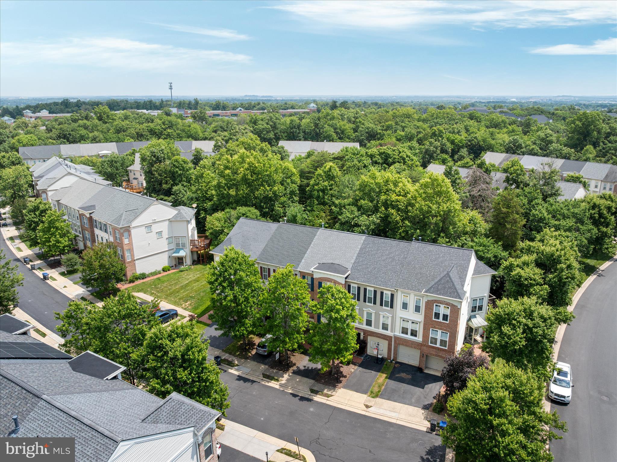 BROADLANDS - Residential