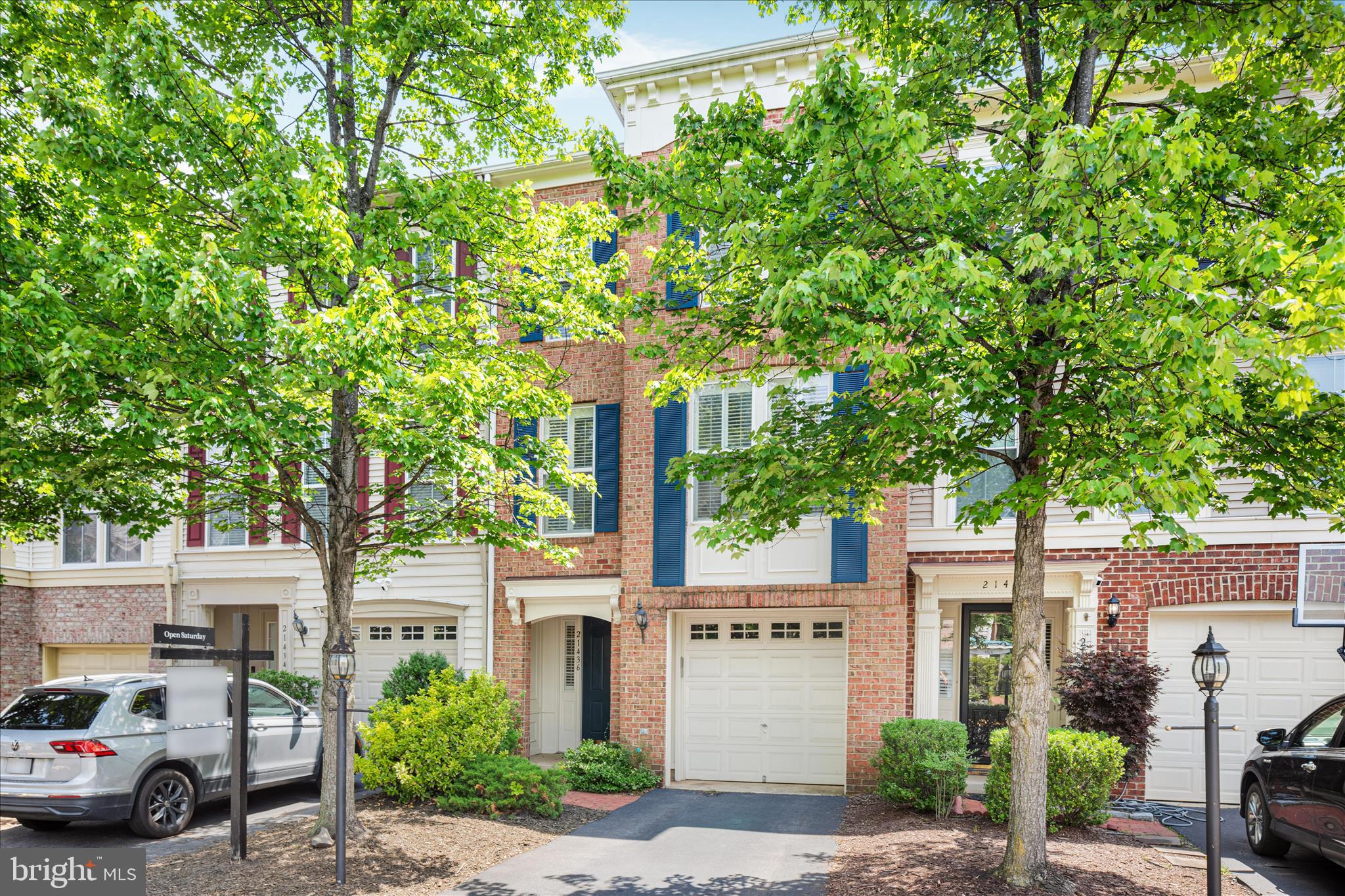 BROADLANDS - Residential