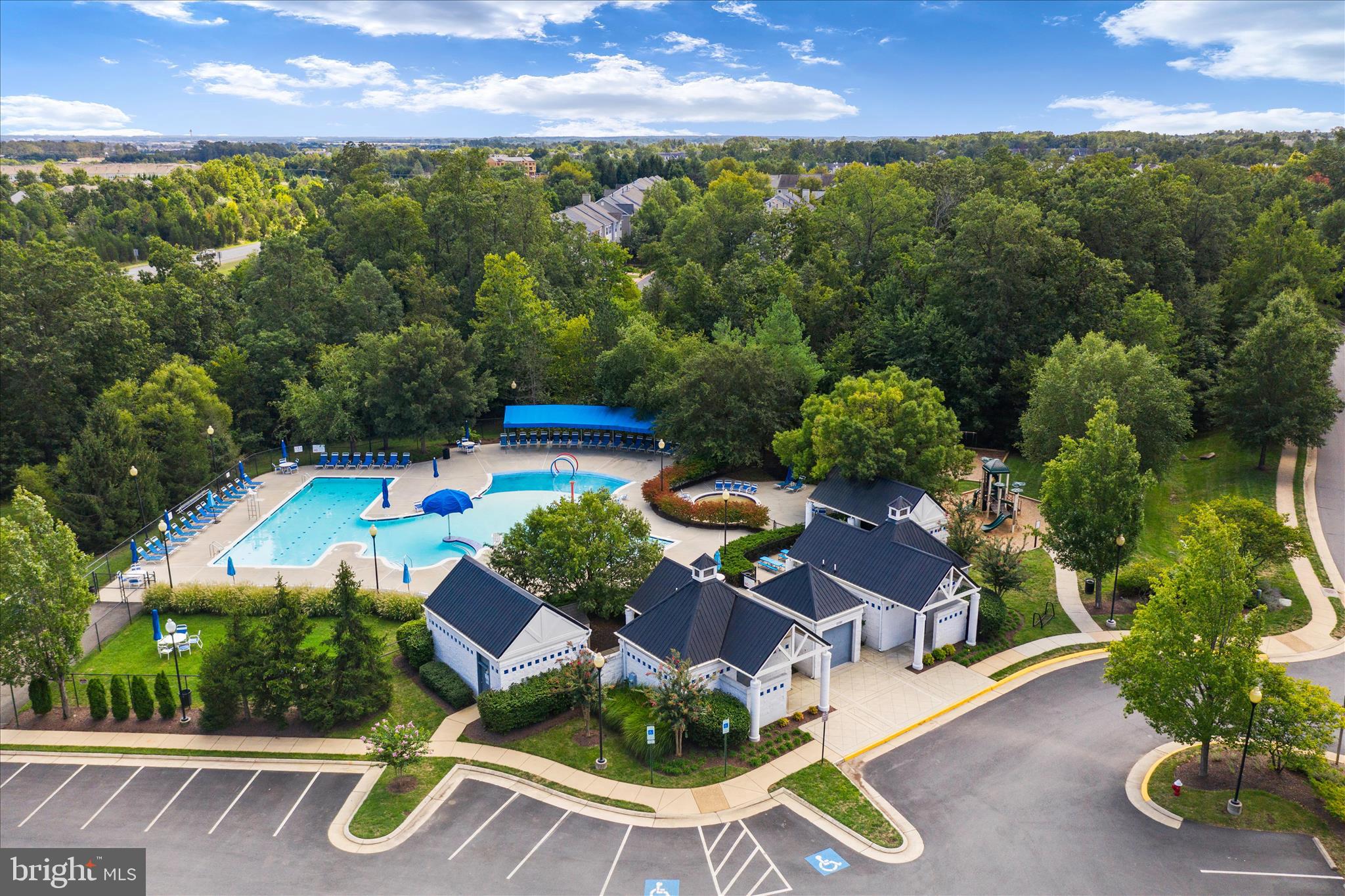 BROADLANDS - Residential
