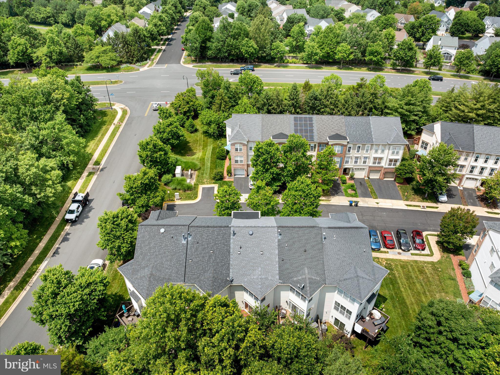 BROADLANDS - Residential