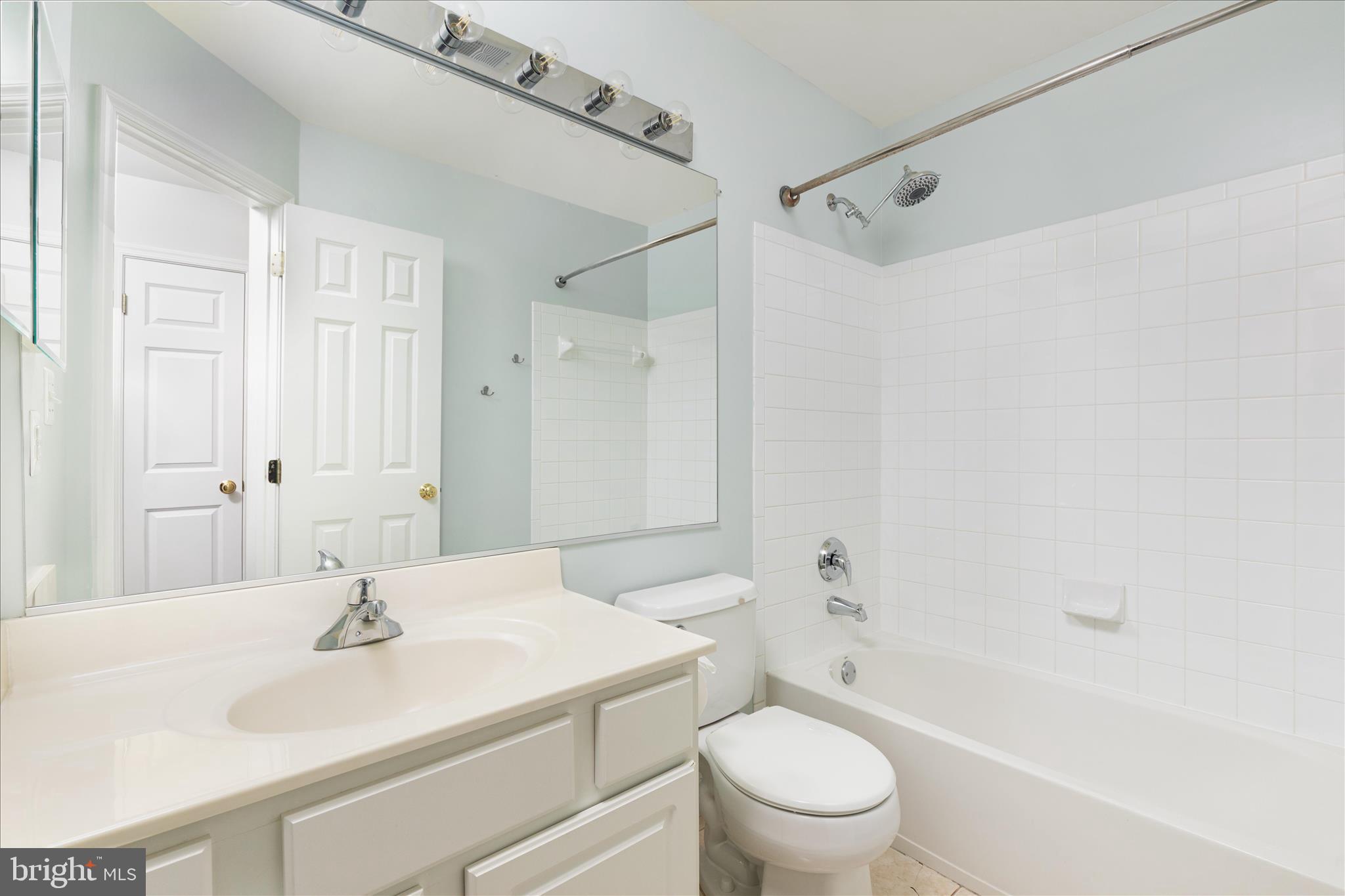 BROADLANDS - Residential