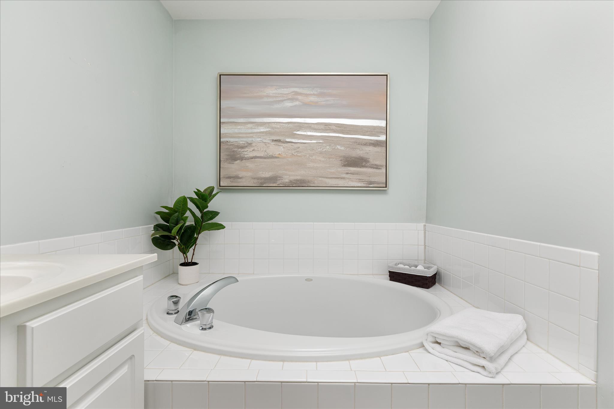 BROADLANDS - Residential