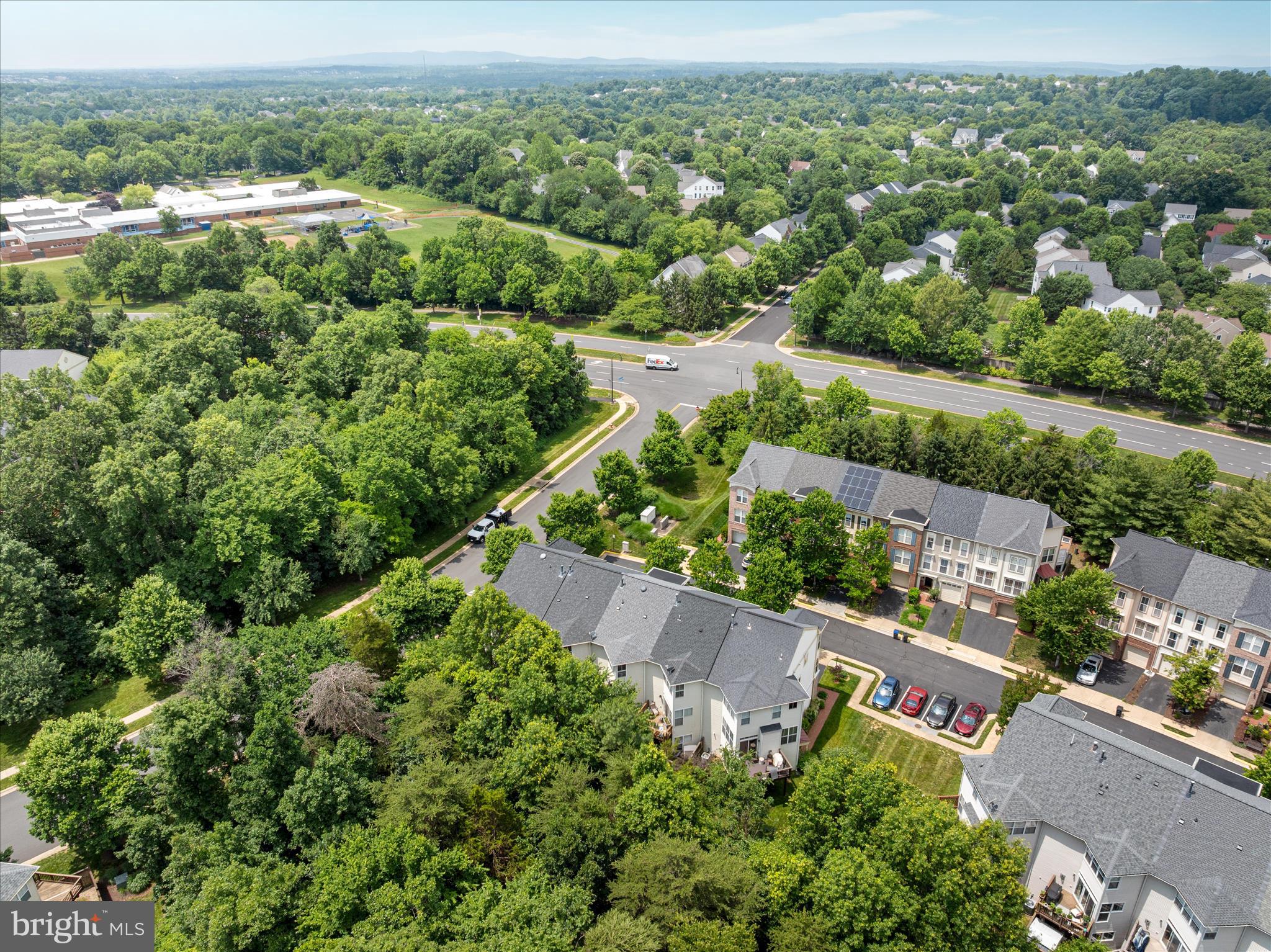 BROADLANDS - Residential