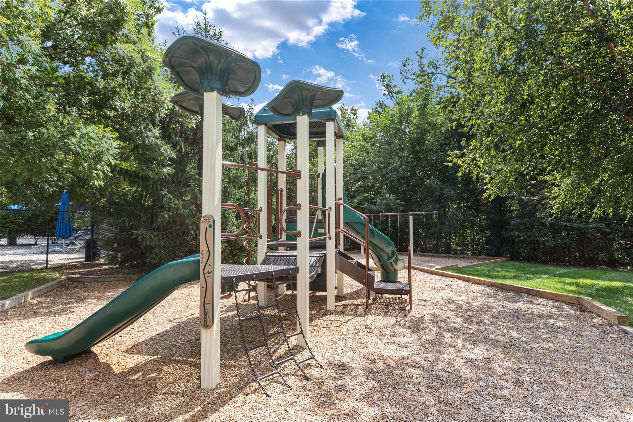 BROADLANDS - Residential
