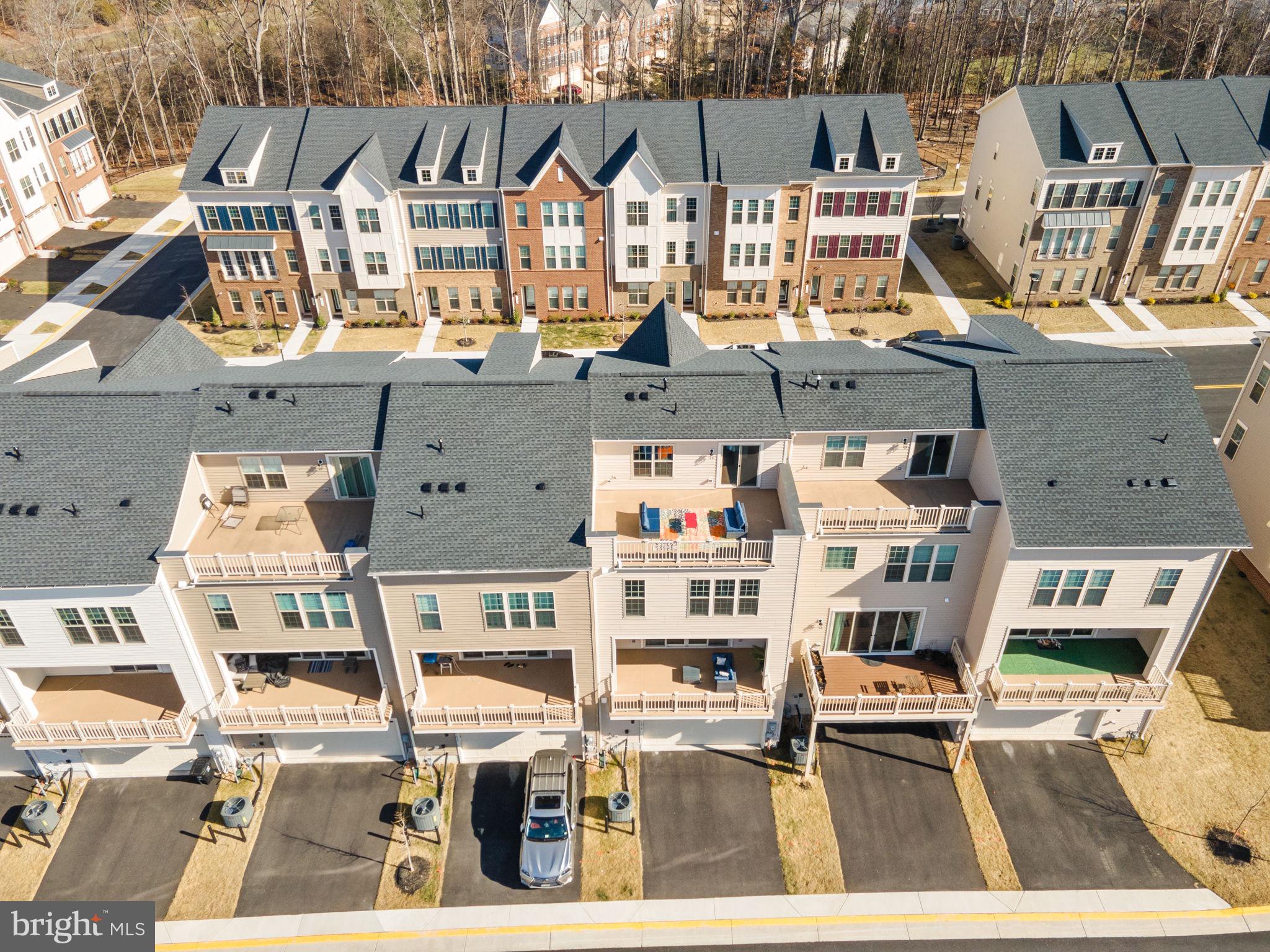 EAST QUARTER - Residential