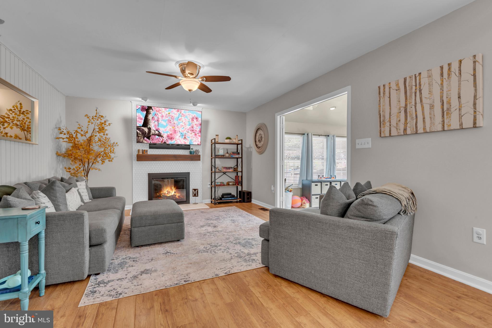 SUNRISE BEACH - Residential
