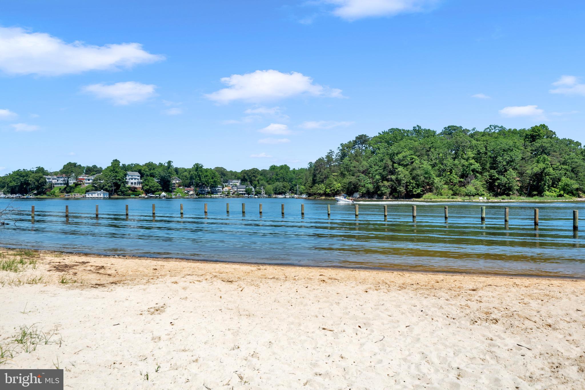 SUNRISE BEACH - Residential