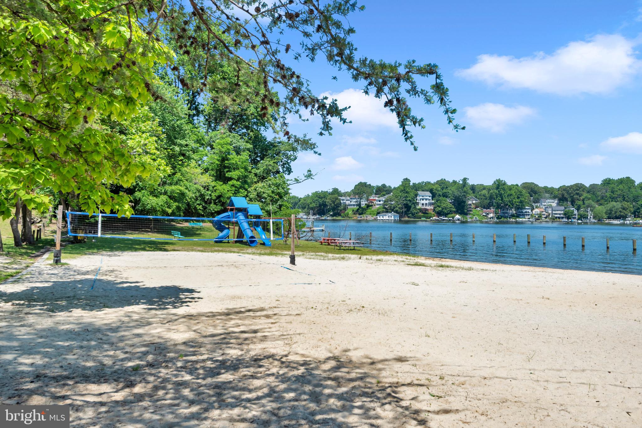 SUNRISE BEACH - Residential