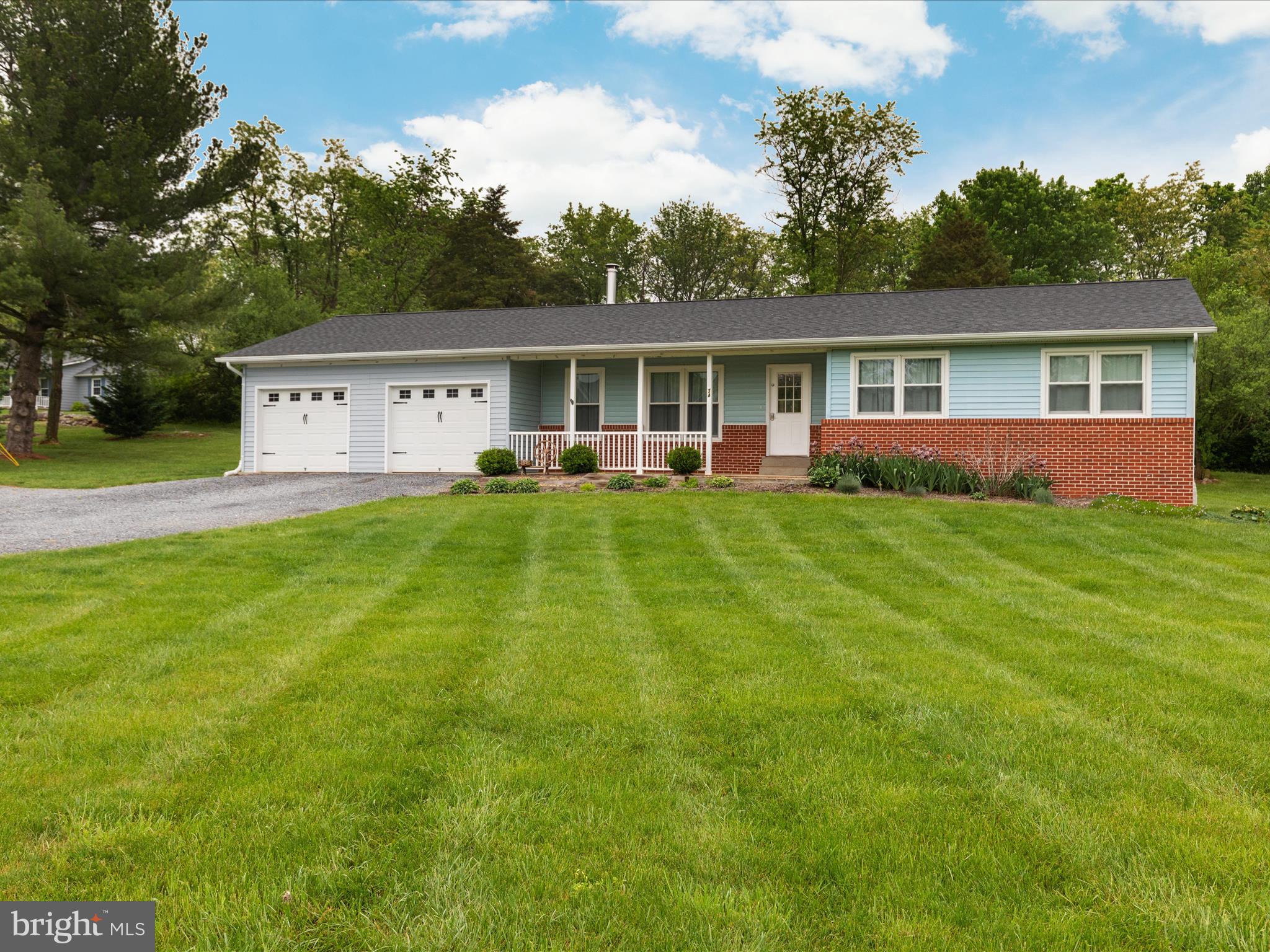 GOLDEN MEADOWS - Residential