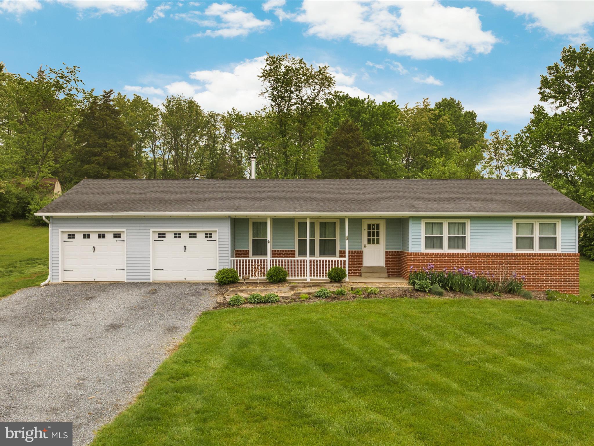 GOLDEN MEADOWS - Residential