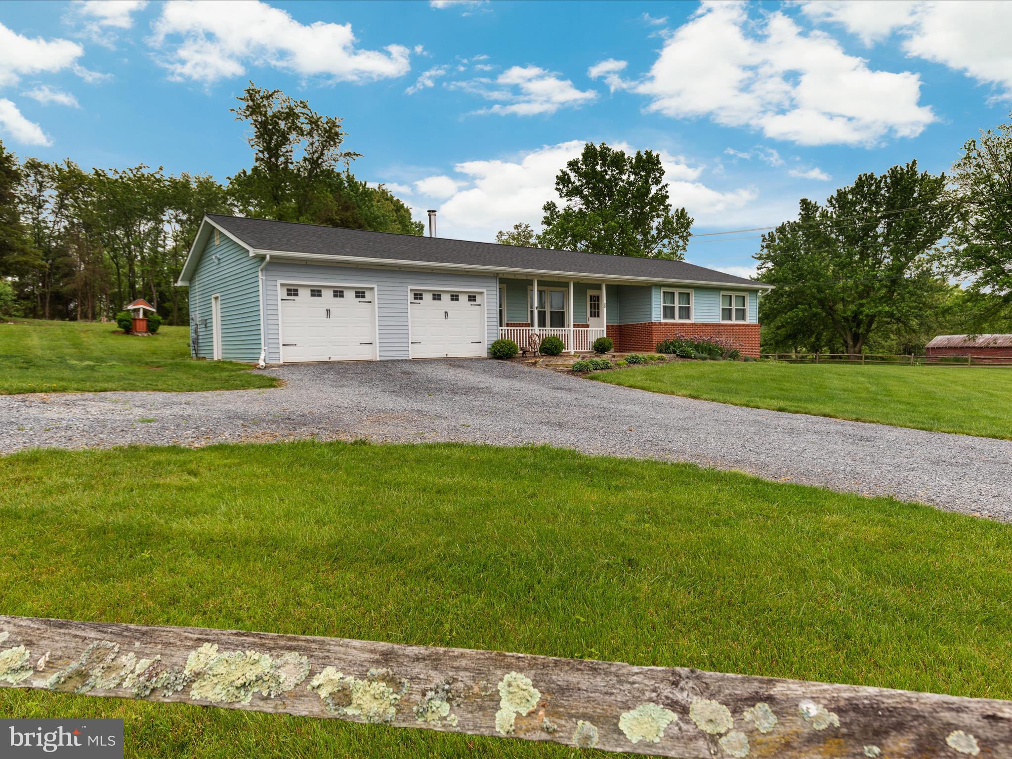 GOLDEN MEADOWS - Residential