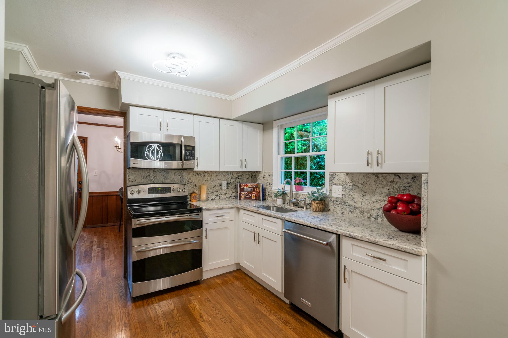 BEL PRE WOODS - Residential