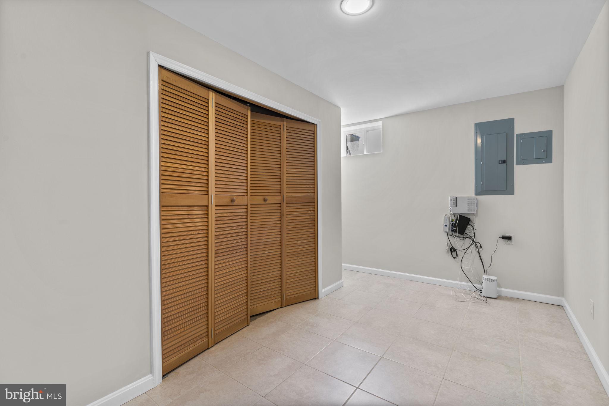 ESTATES AT AISQUITH FARM - Residential