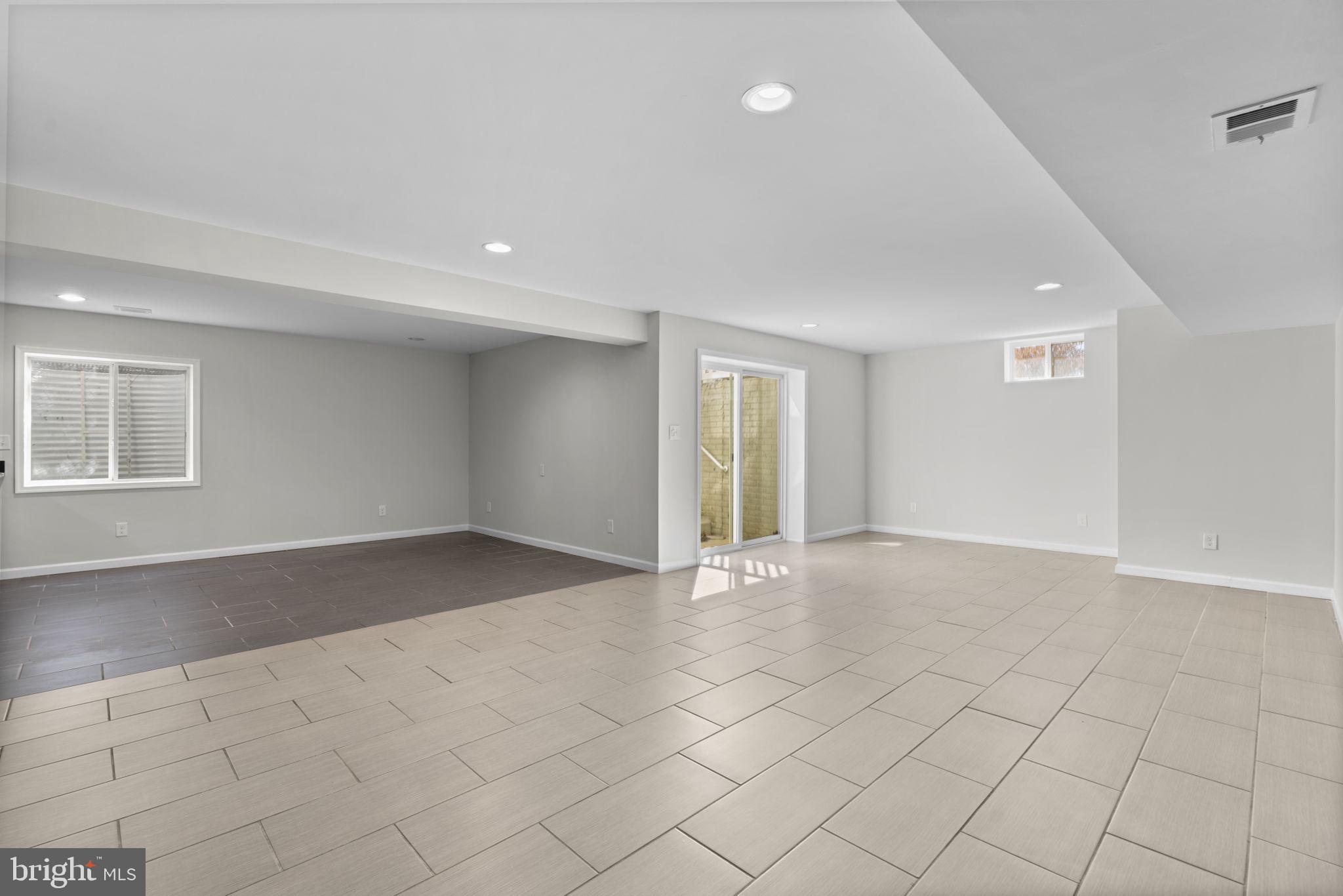 ESTATES AT AISQUITH FARM - Residential