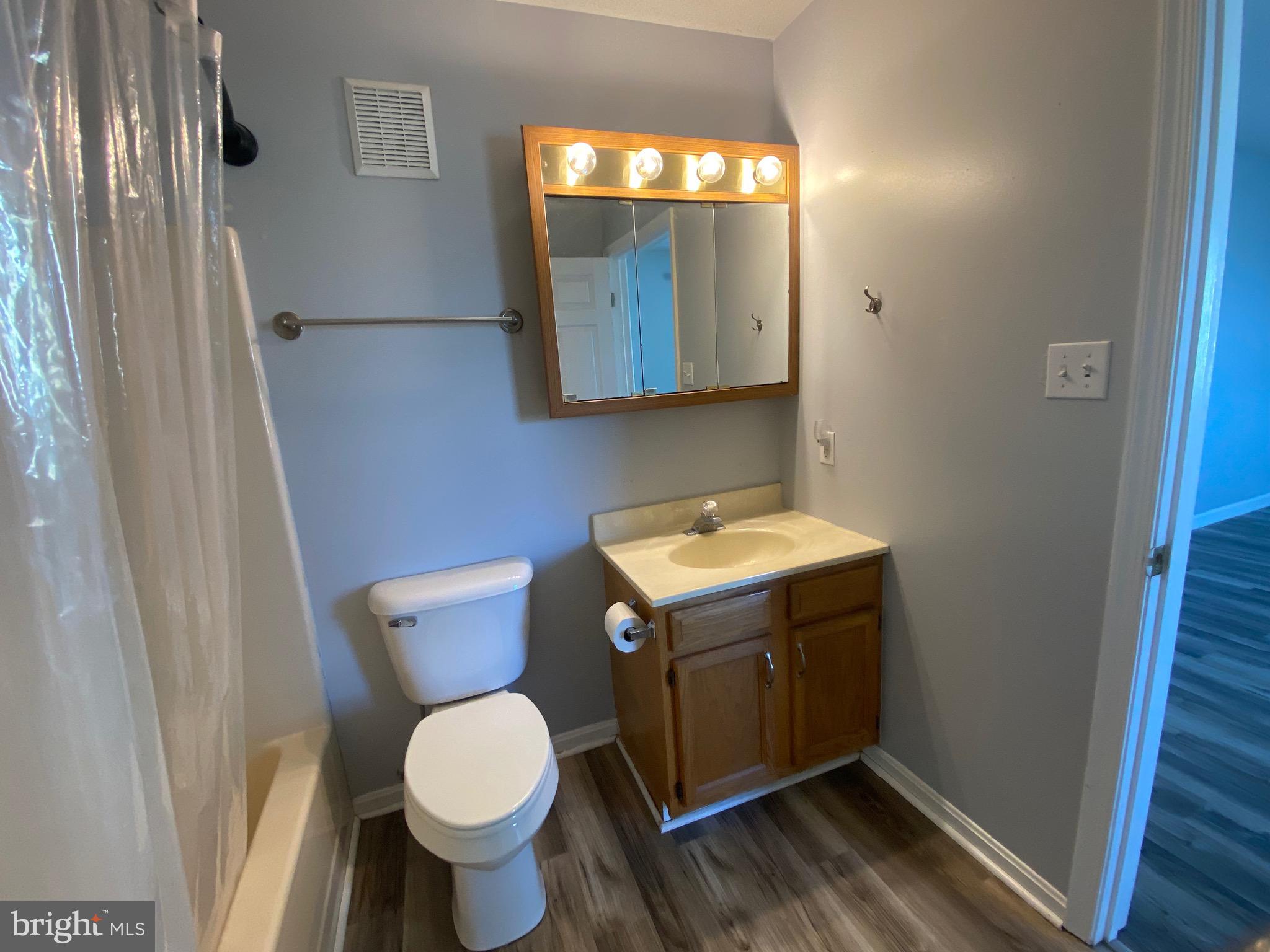 PLEASANT VALLEY ESTATES - Residential Lease