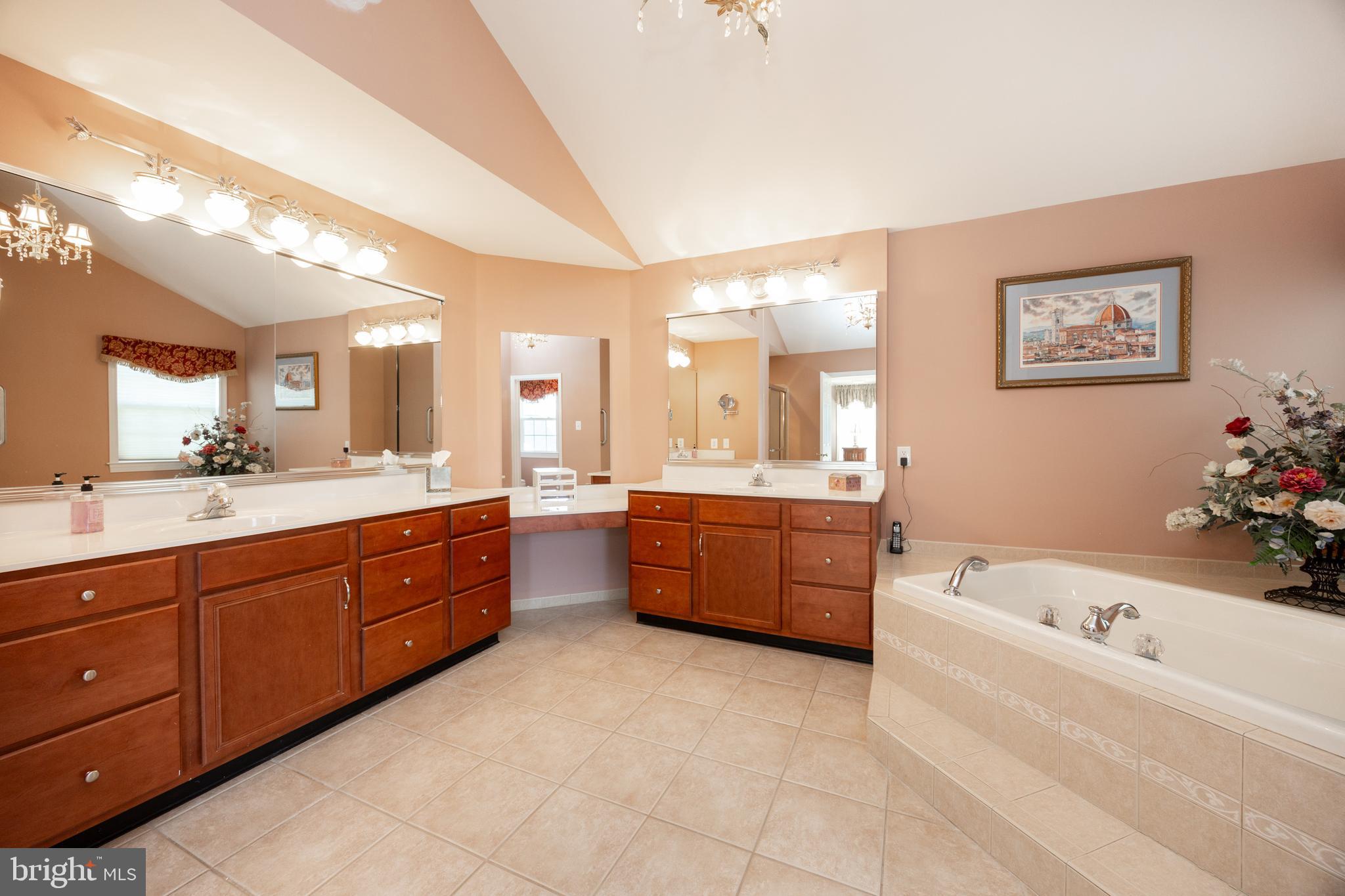 RIVERCREST - Residential