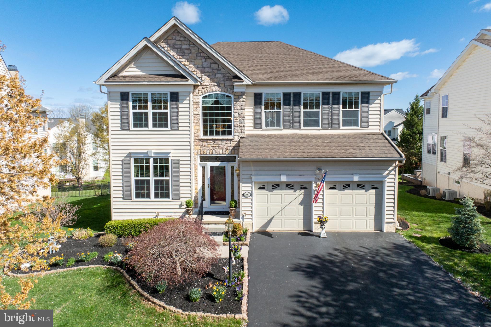 RIVERCREST - Residential