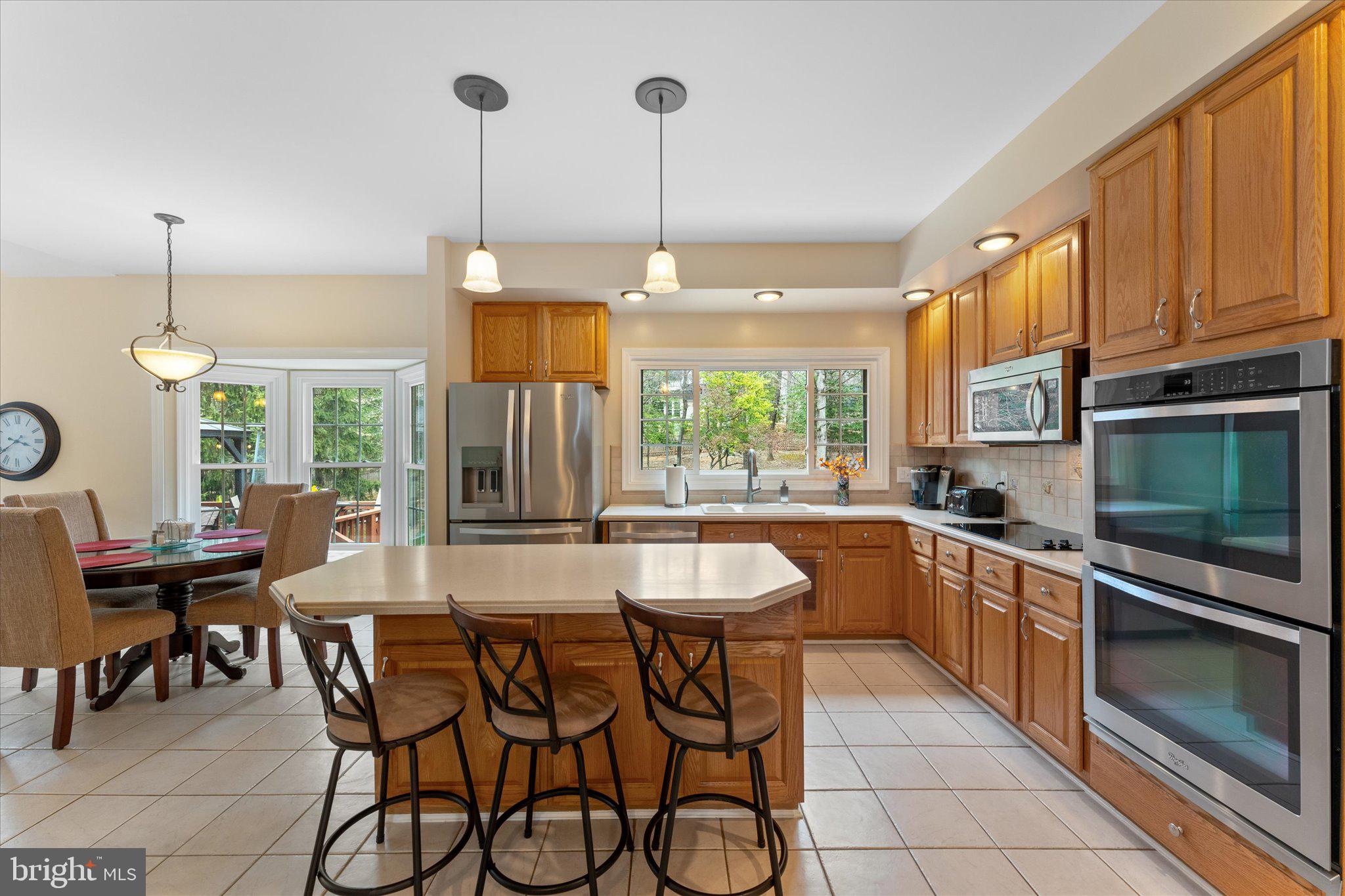 MEADOWBROOK WOODS - Residential