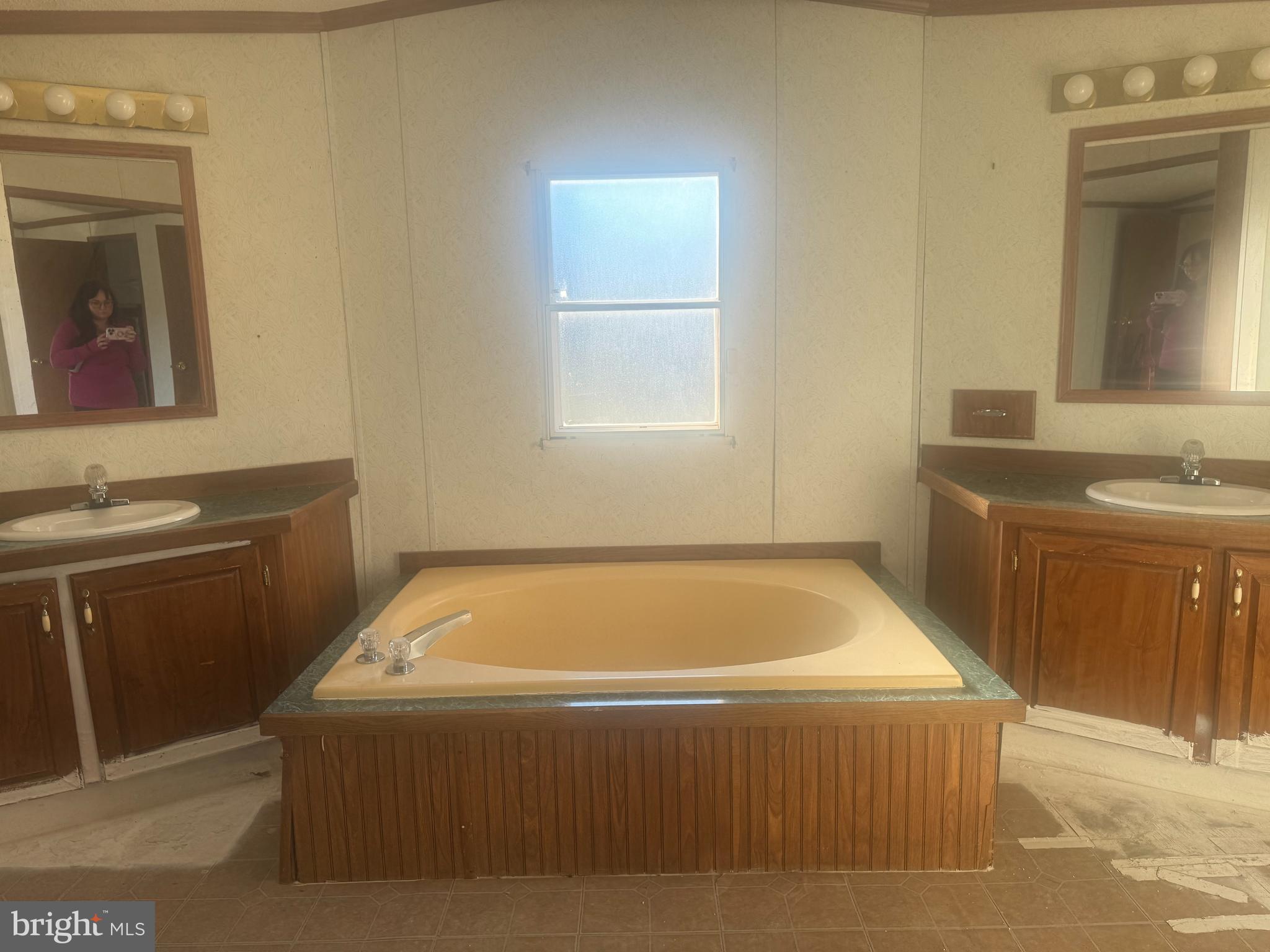 COOLSPRING FARMS - Residential