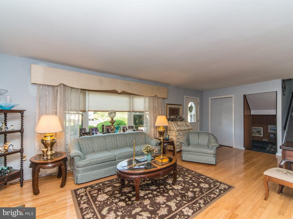 NORTH VIEW ACRES - Residential