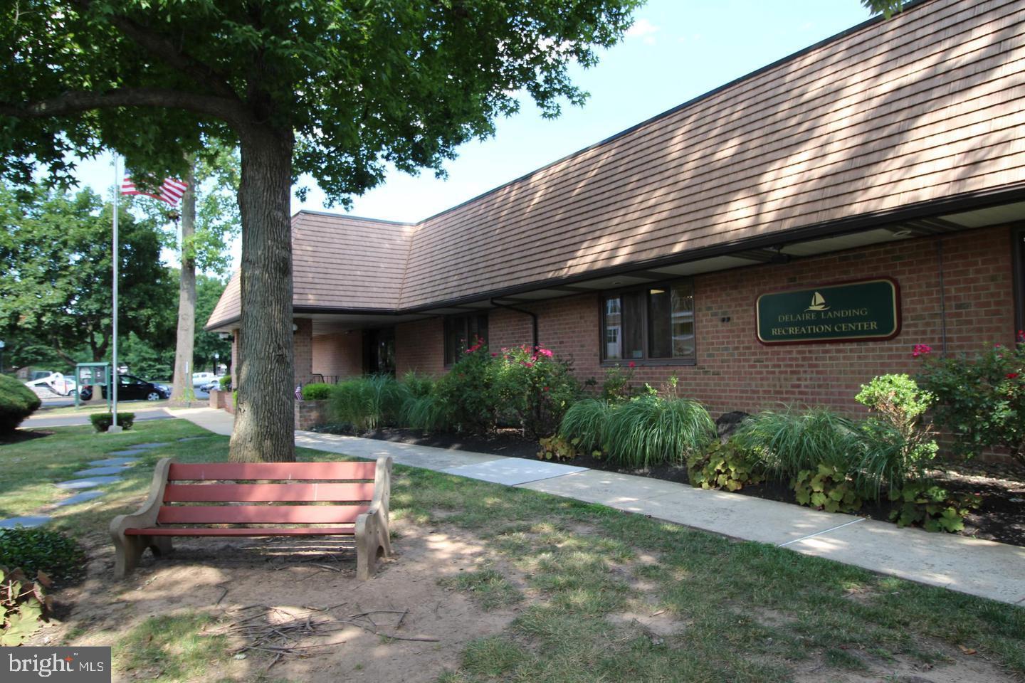 DELAIRE LANDING - Residential