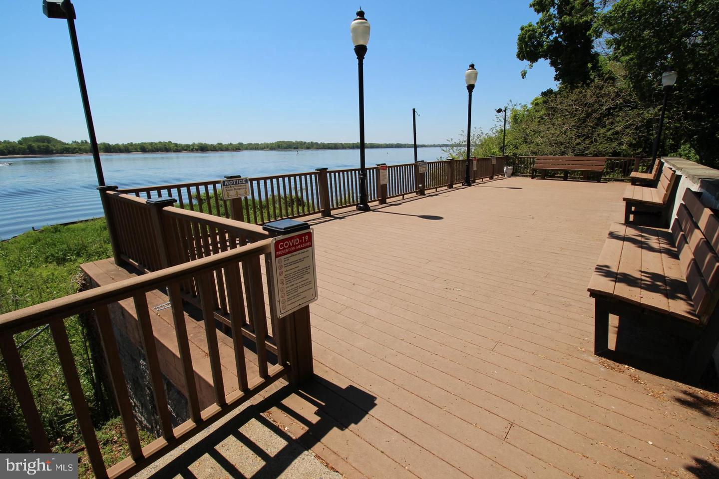 DELAIRE LANDING - Residential