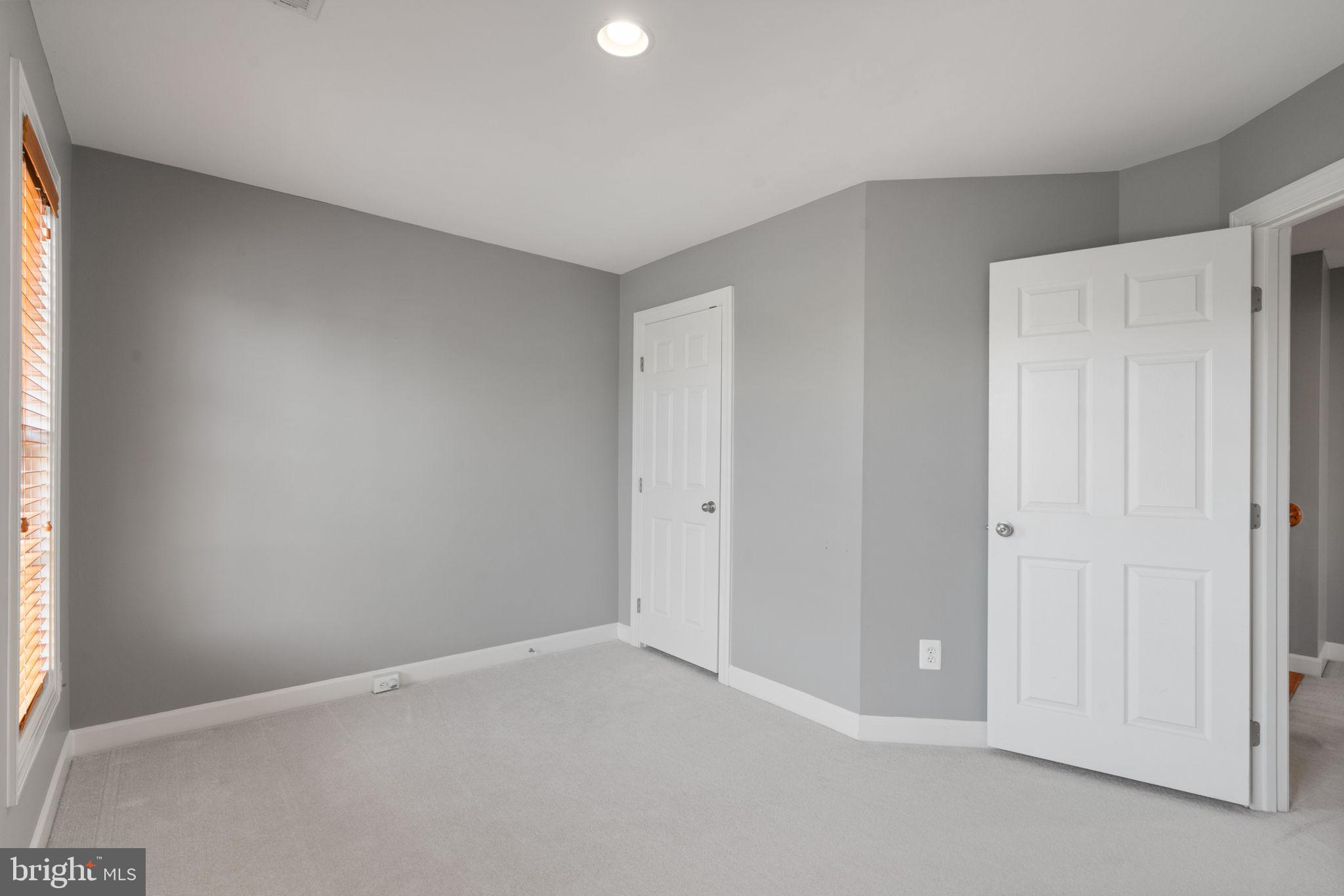 PORT POTOMAC - Residential