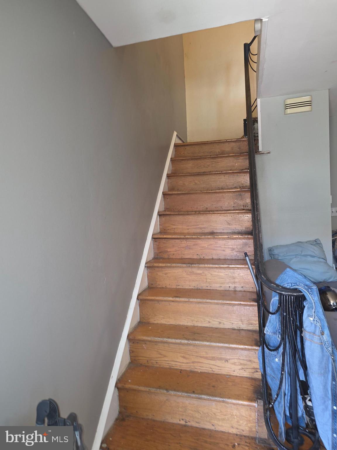 WEST OAK LANE - Residential