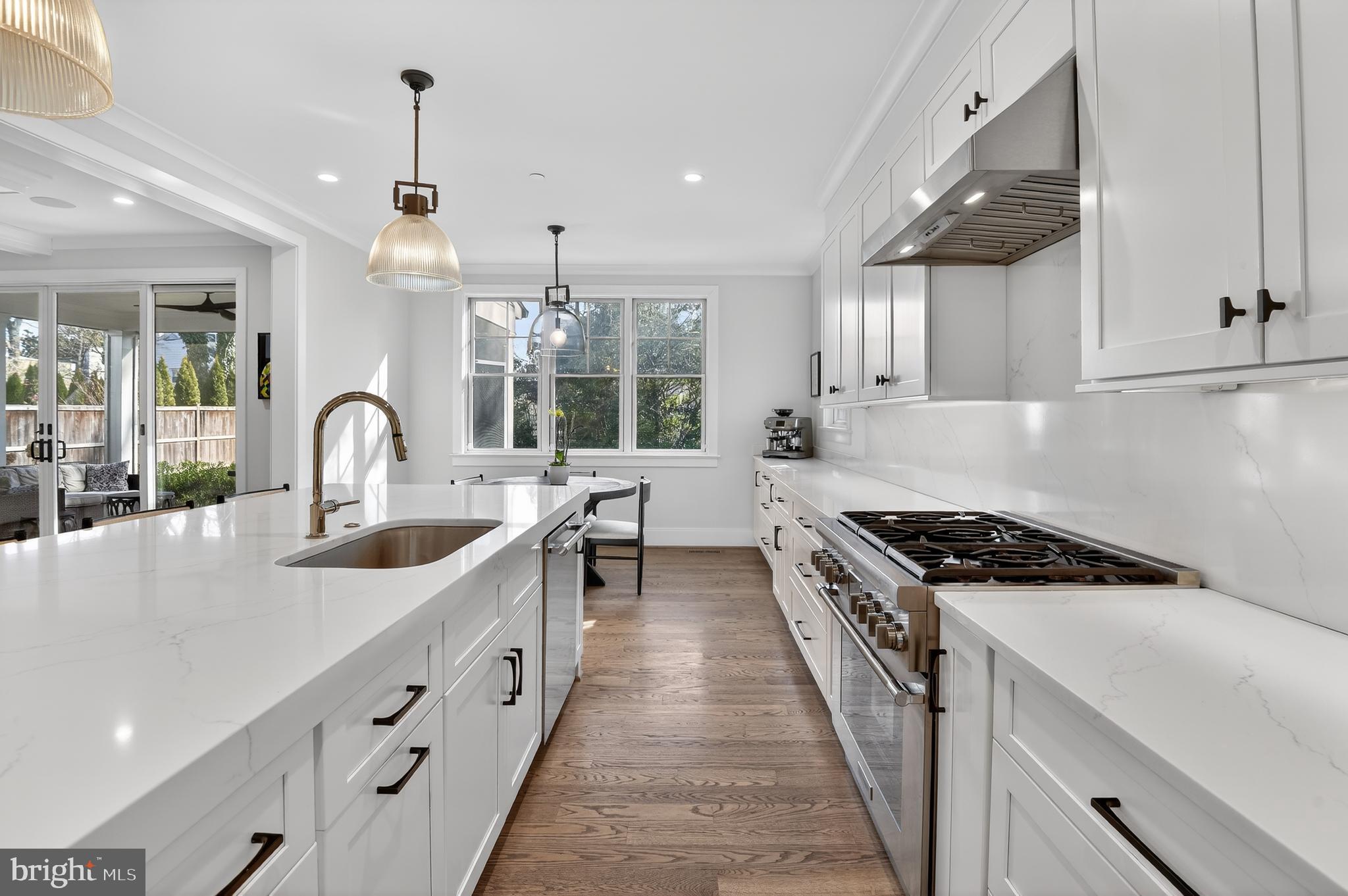 BRADLEY HILLS - Residential