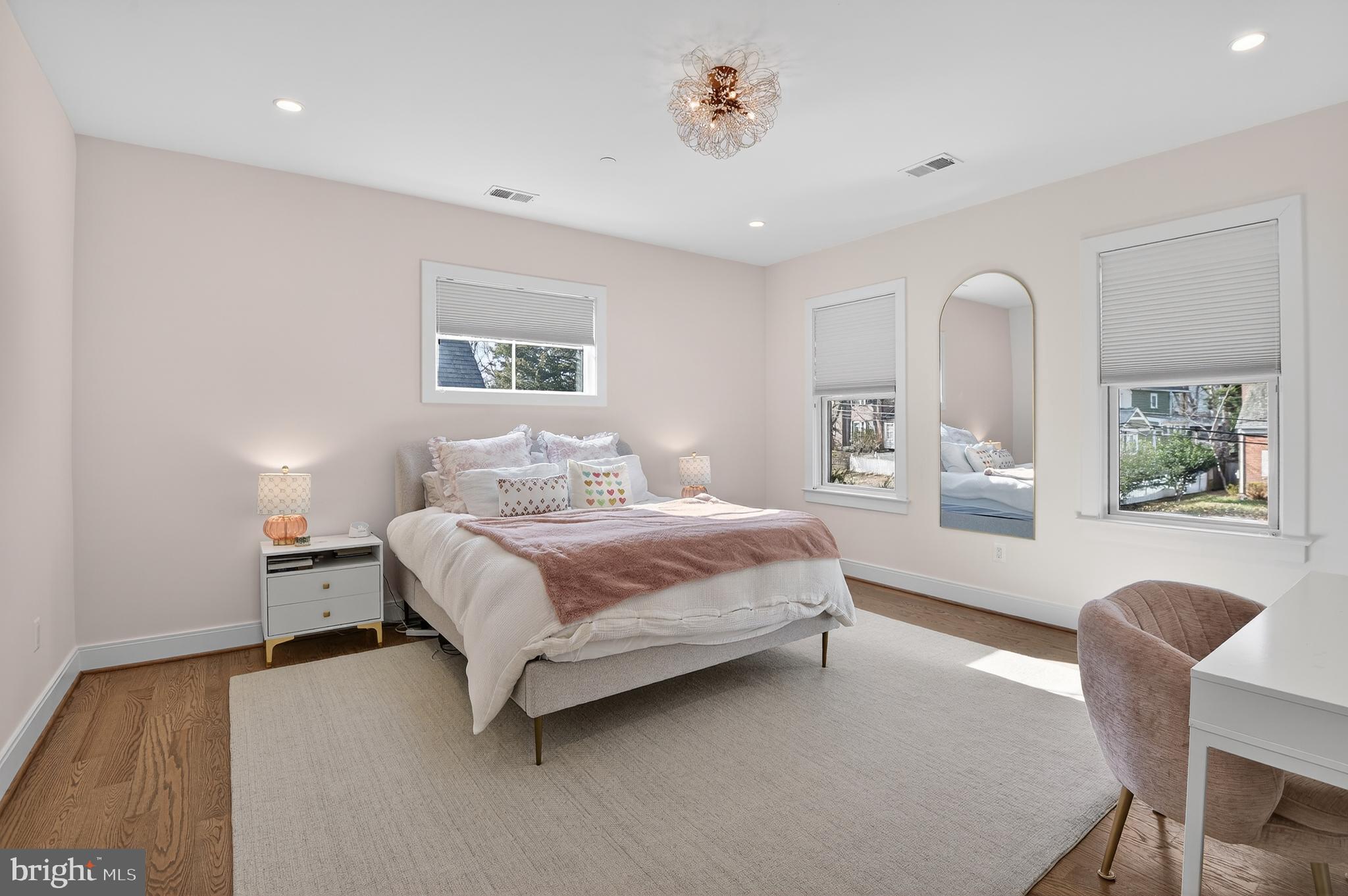 BRADLEY HILLS - Residential