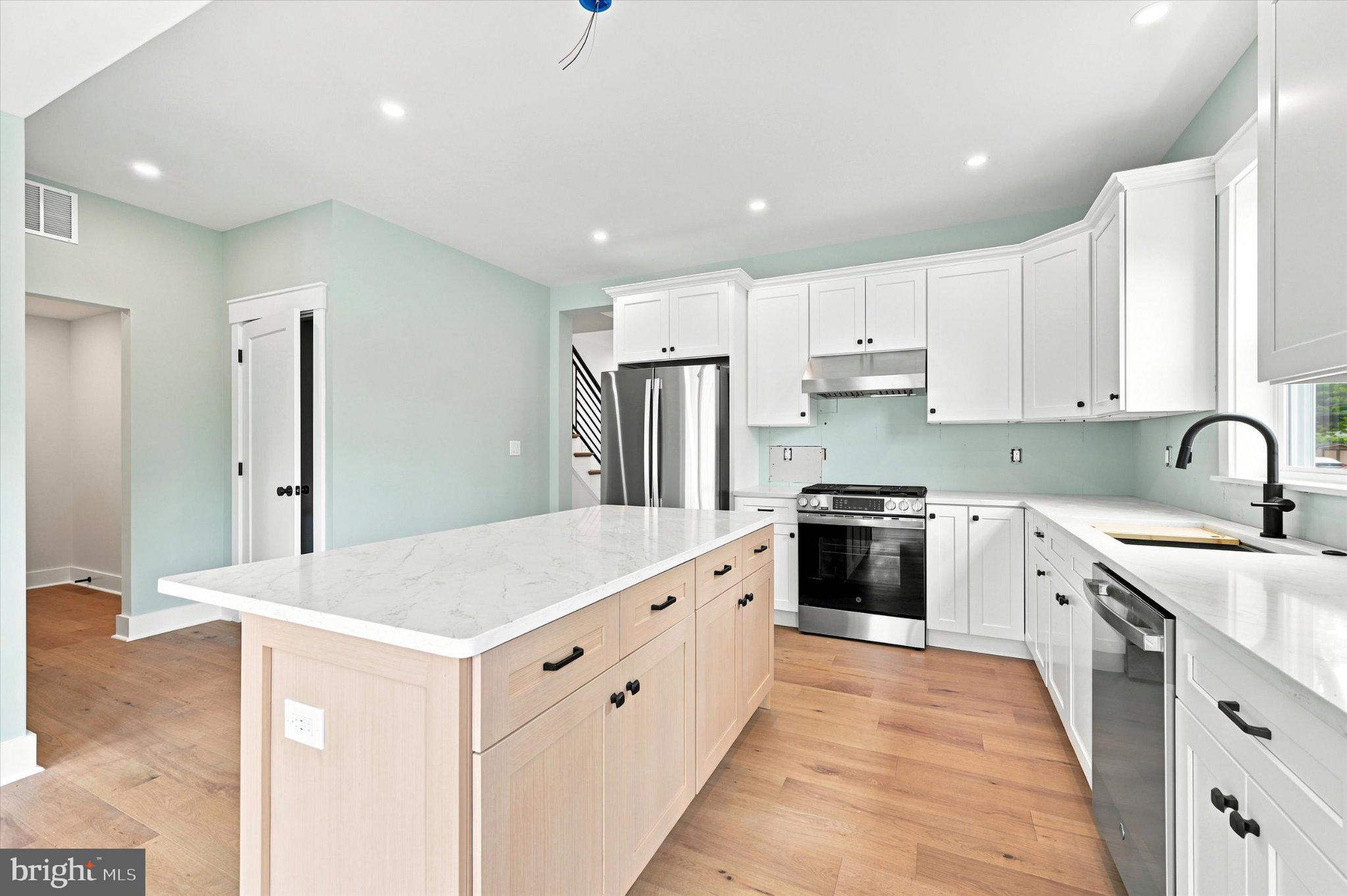 ARDSLEY - Residential
