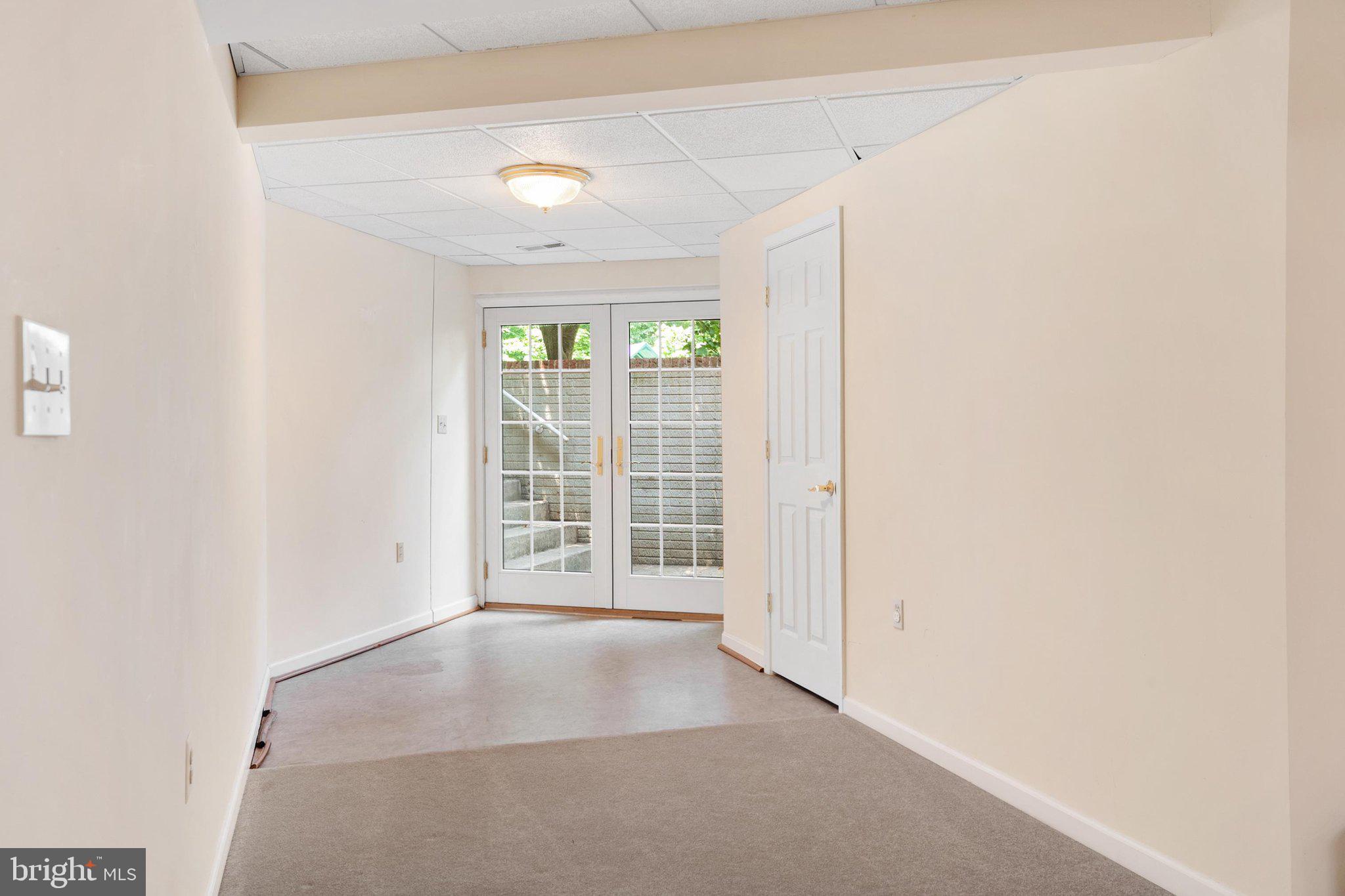 TALL OAKS - Residential