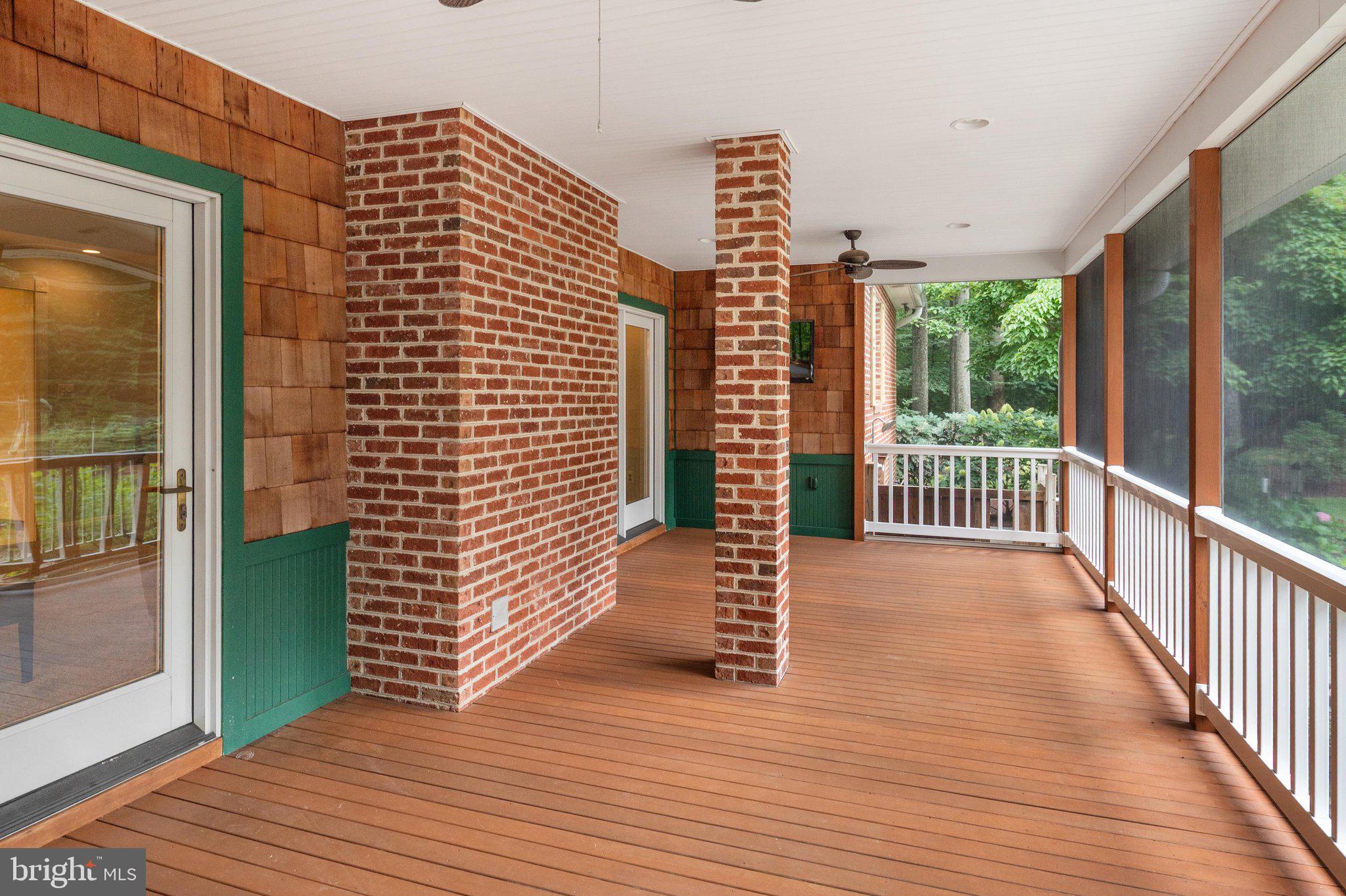 TALL OAKS - Residential