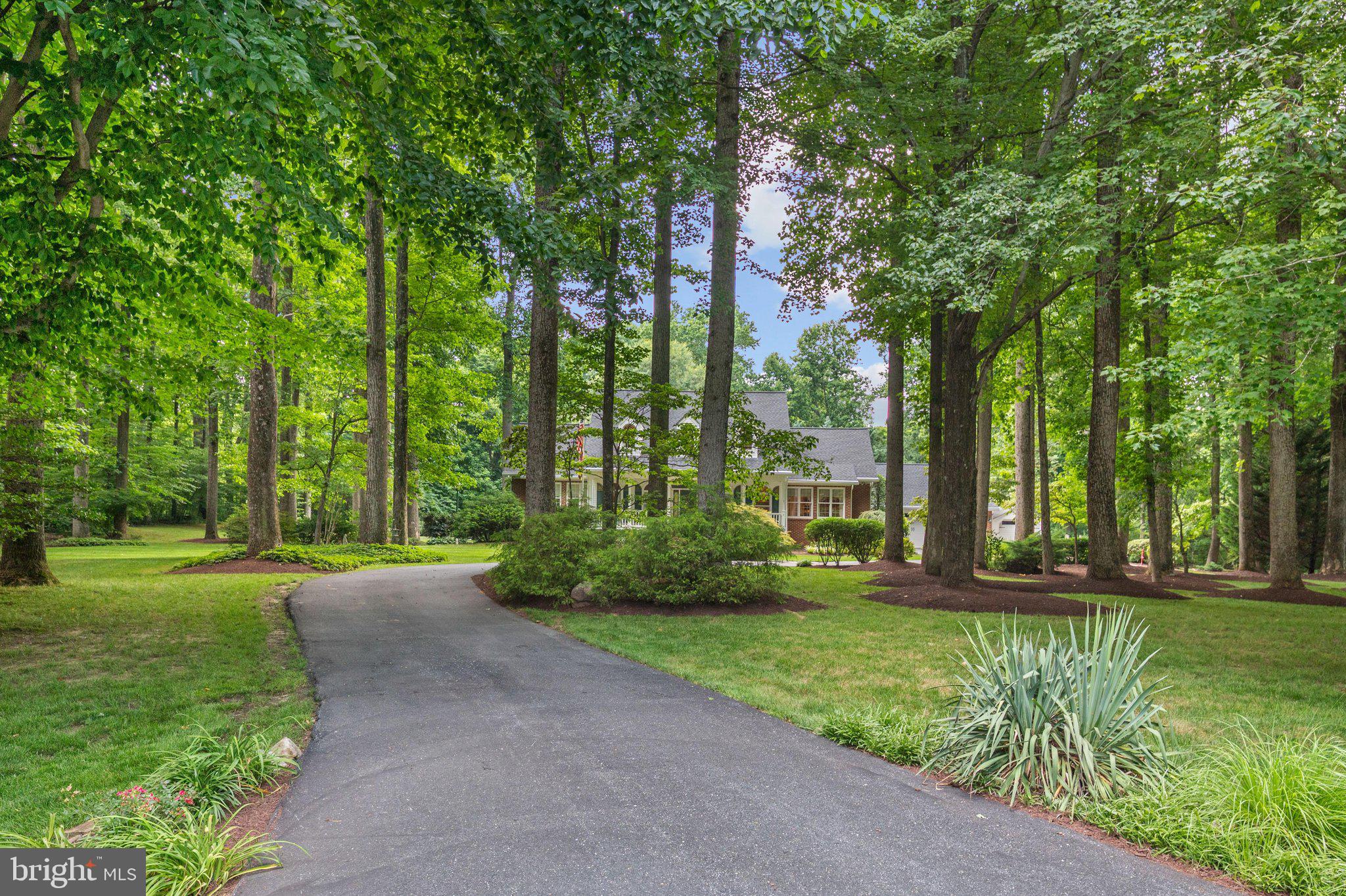 TALL OAKS - Residential