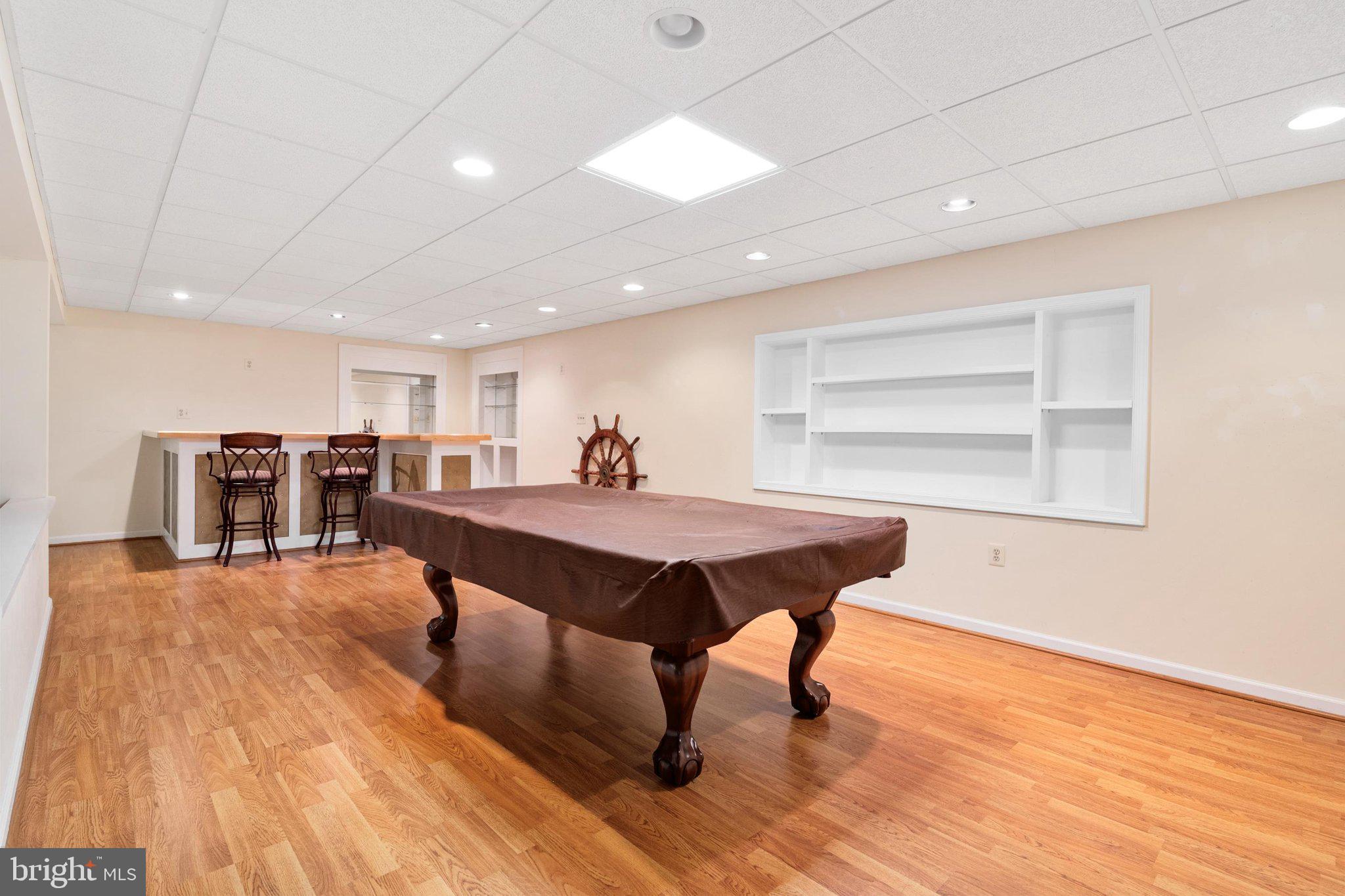 TALL OAKS - Residential