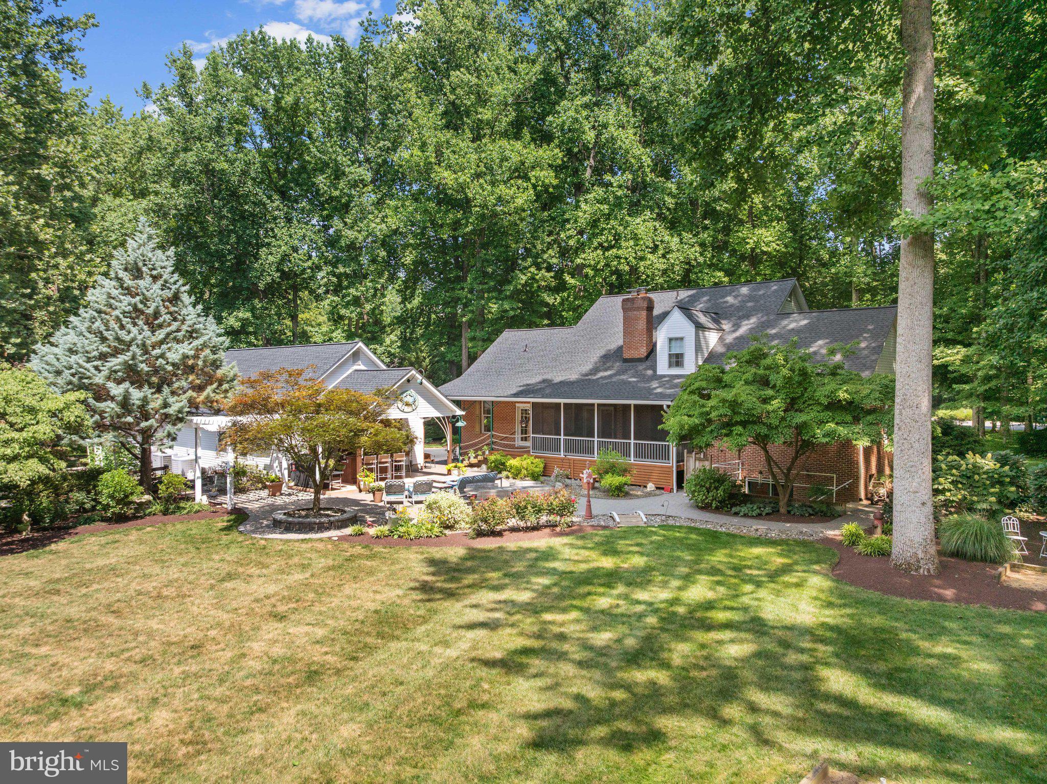 TALL OAKS - Residential