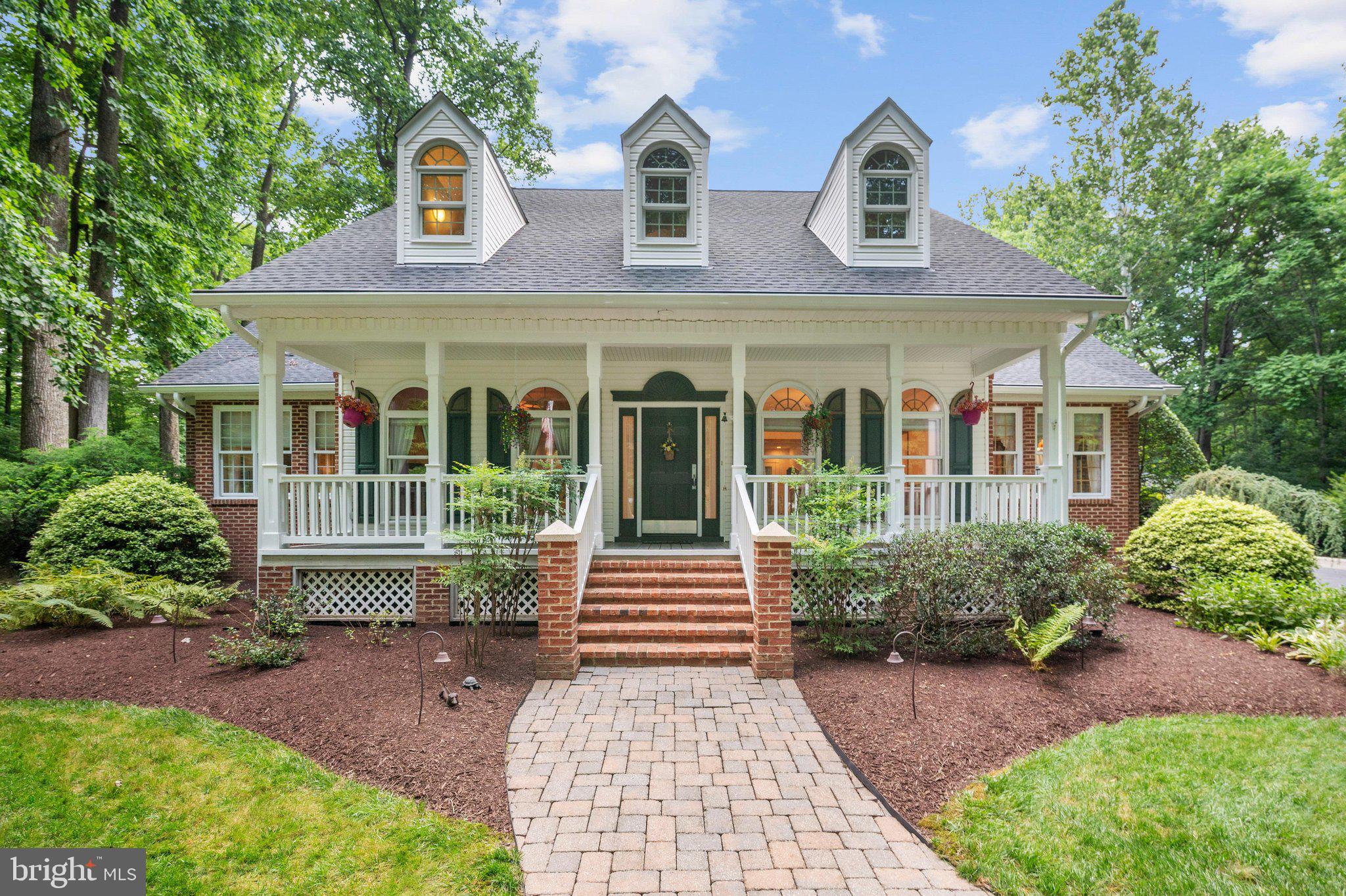 TALL OAKS - Residential