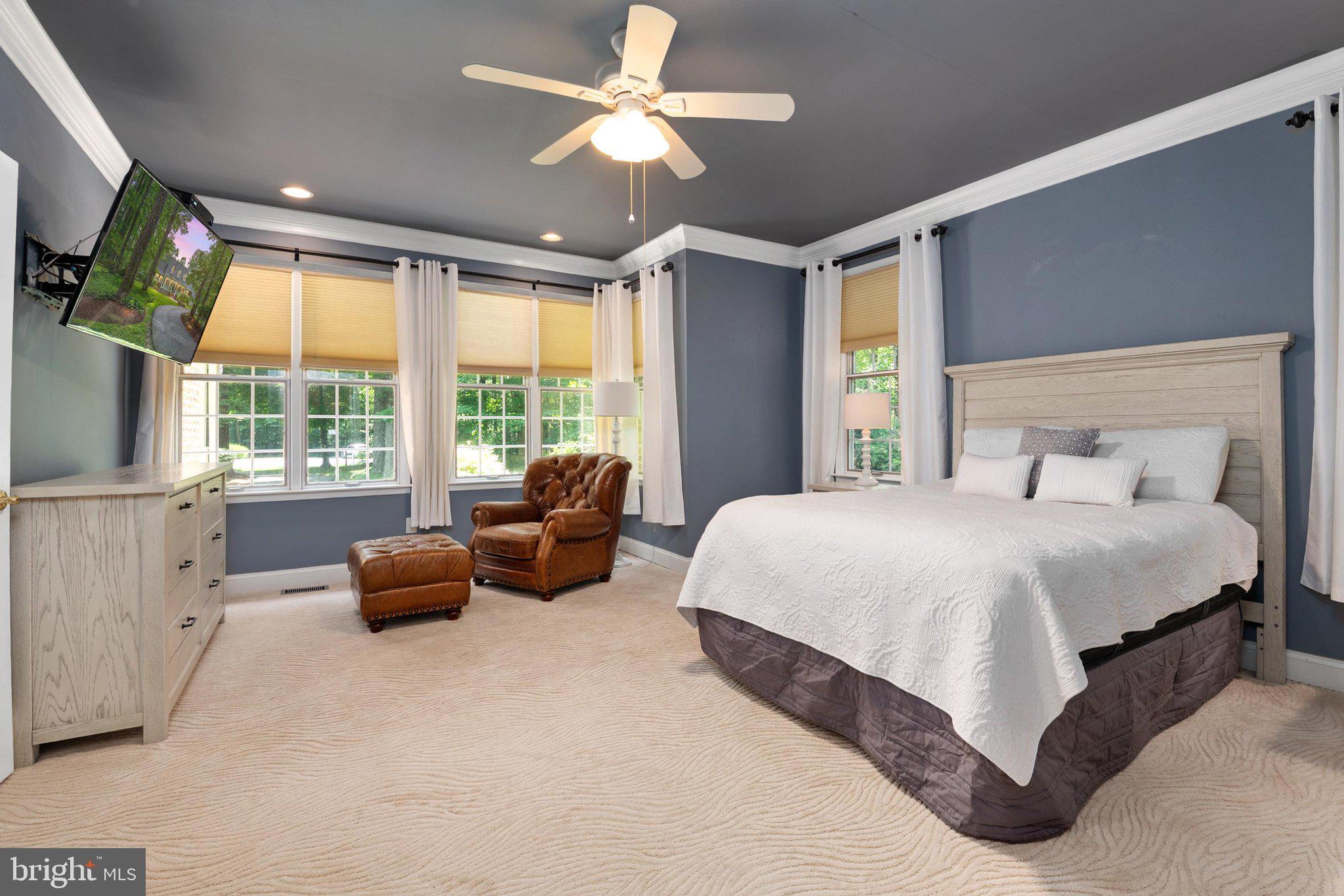 TALL OAKS - Residential