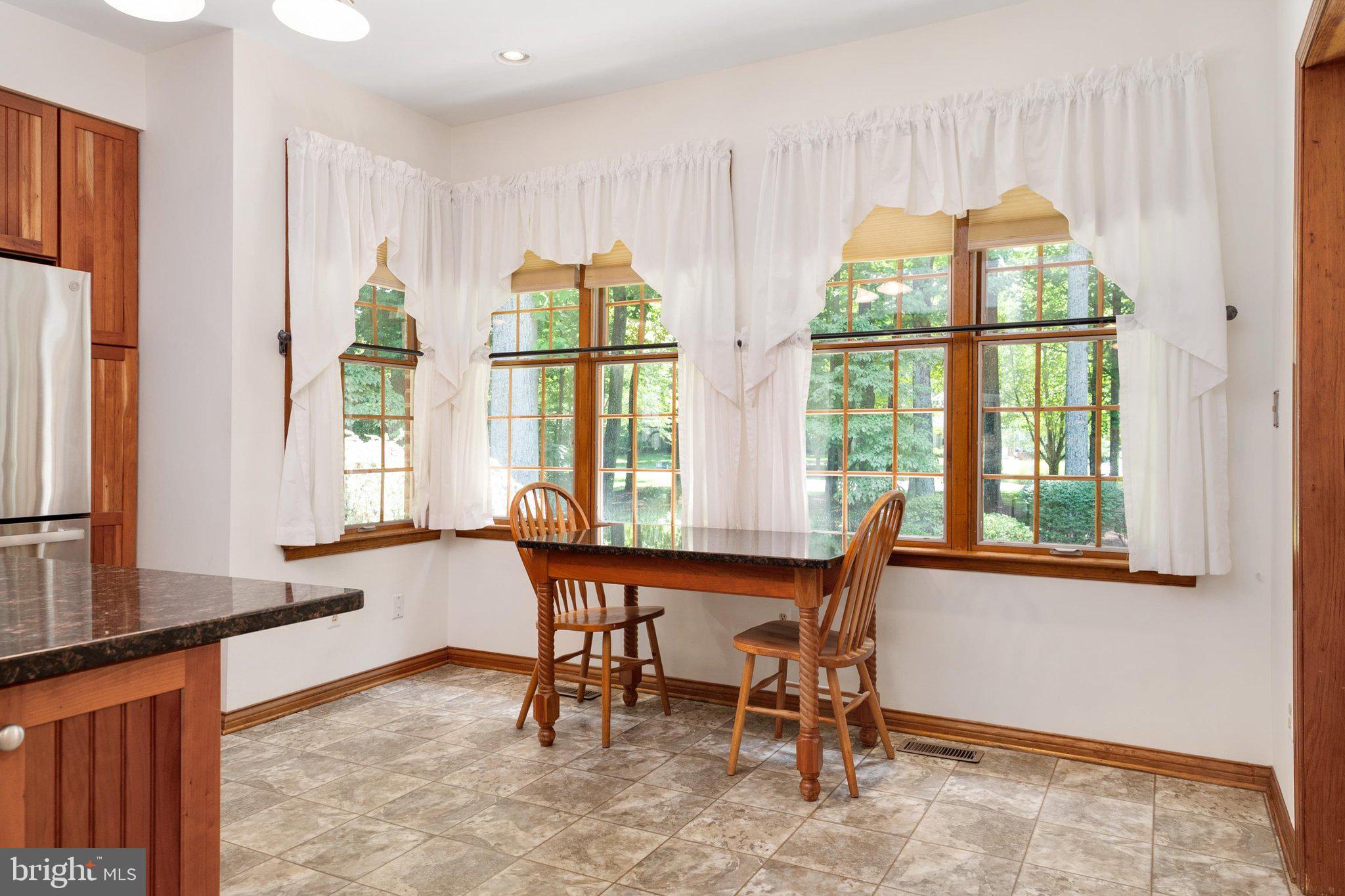 TALL OAKS - Residential
