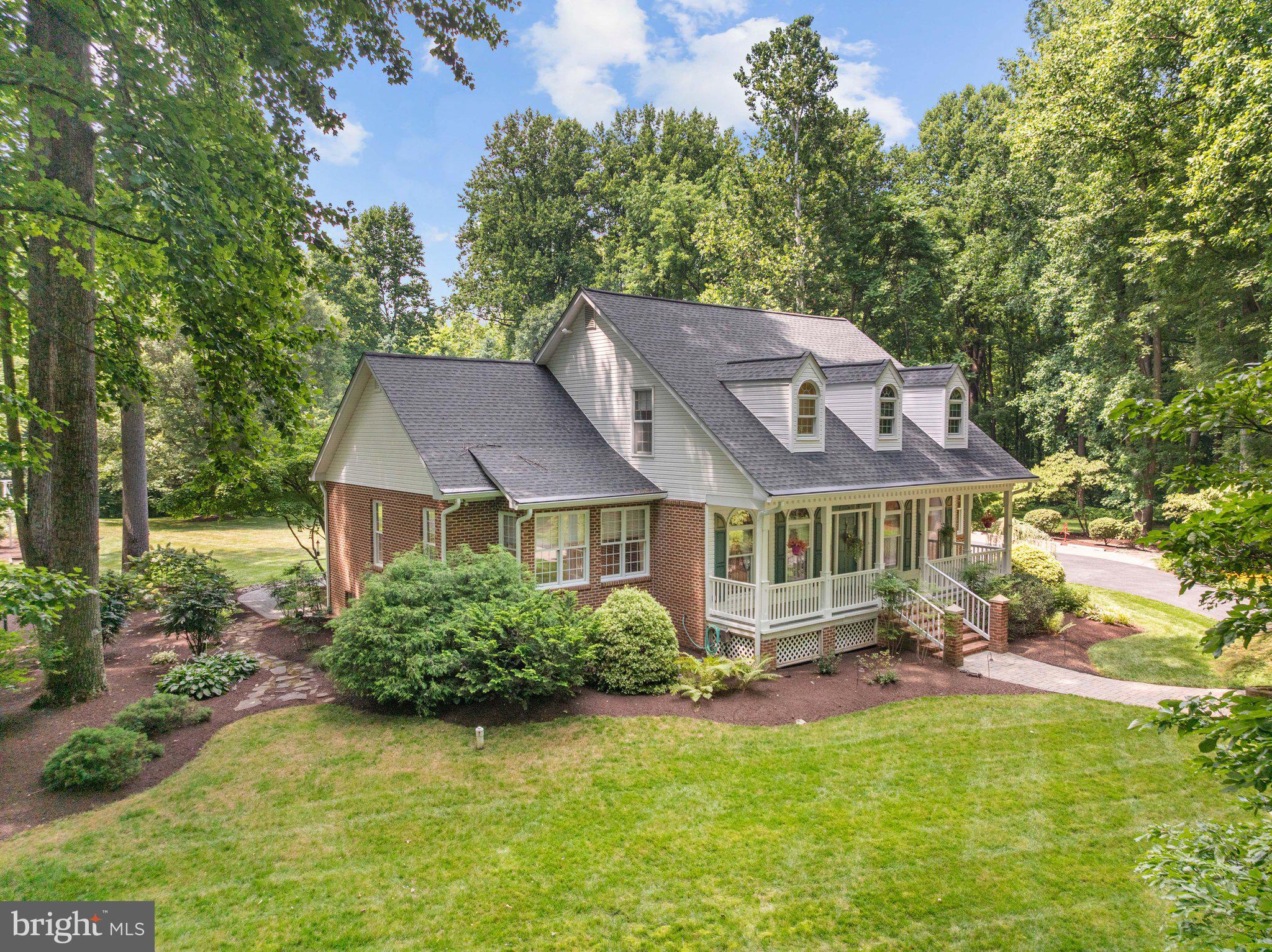 TALL OAKS - Residential