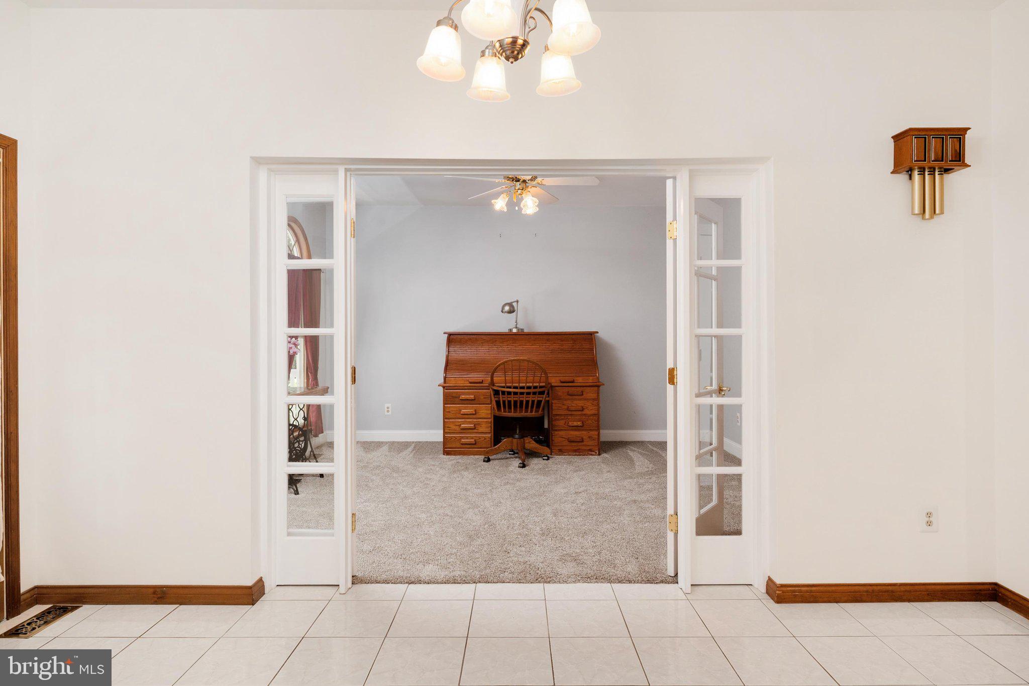 TALL OAKS - Residential