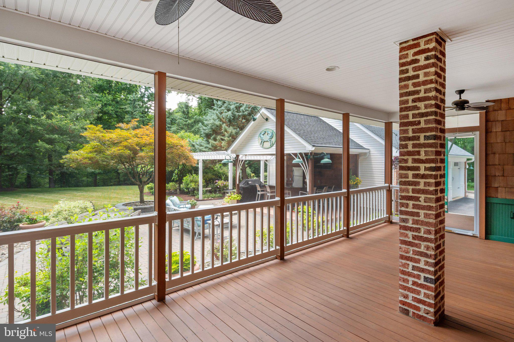 TALL OAKS - Residential