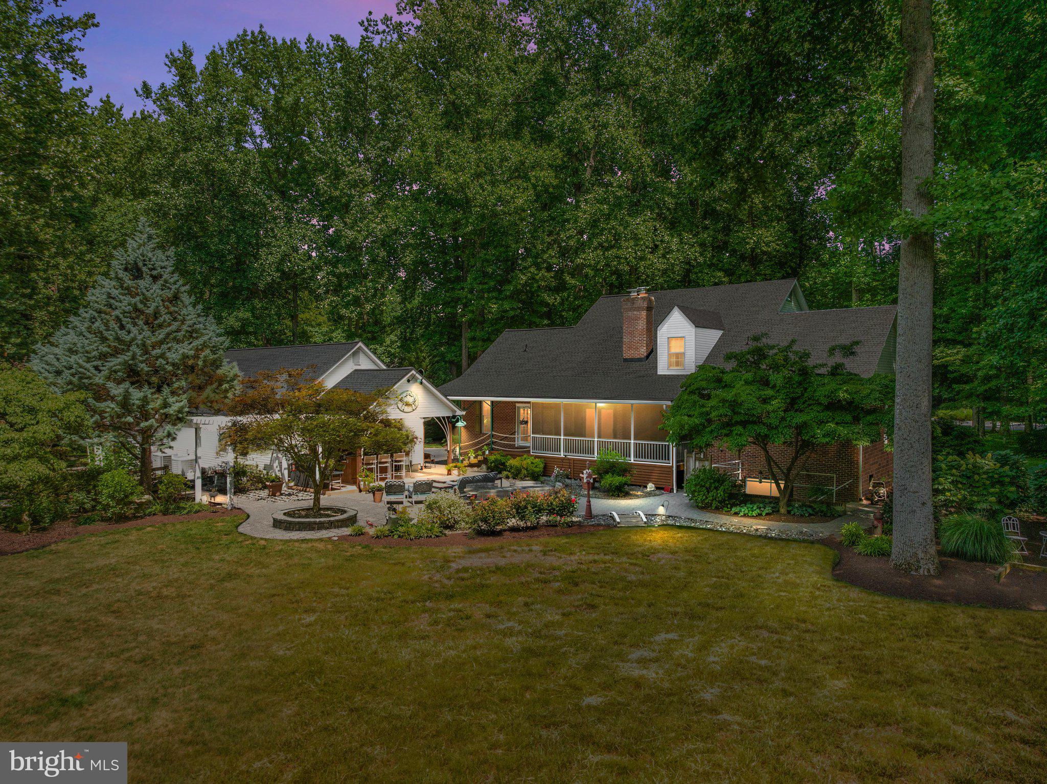 TALL OAKS - Residential