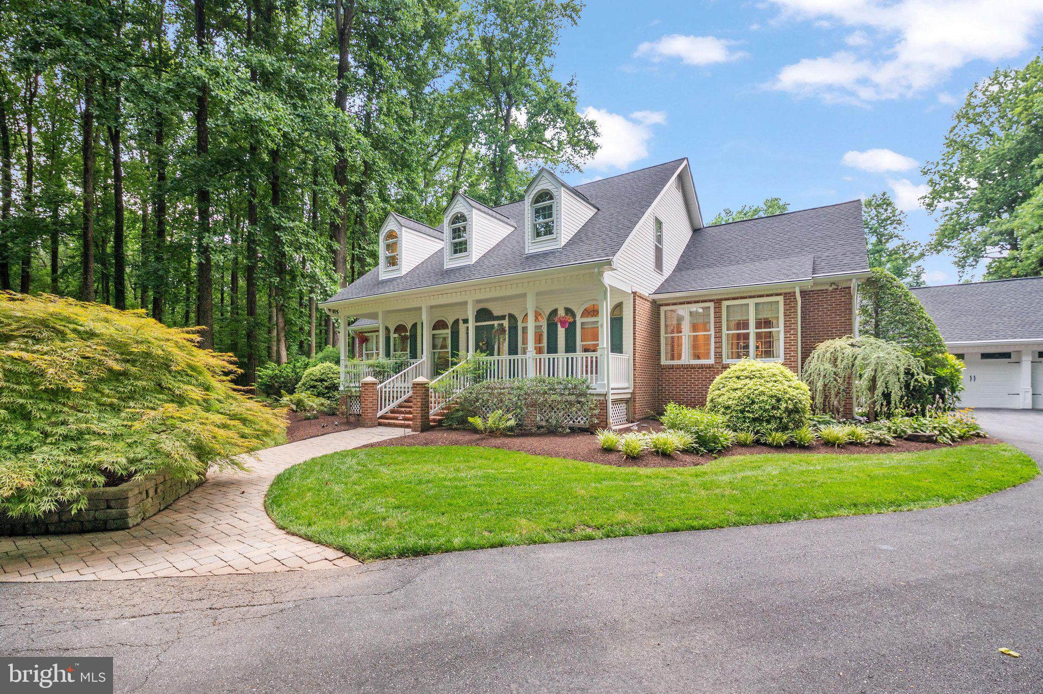 TALL OAKS - Residential