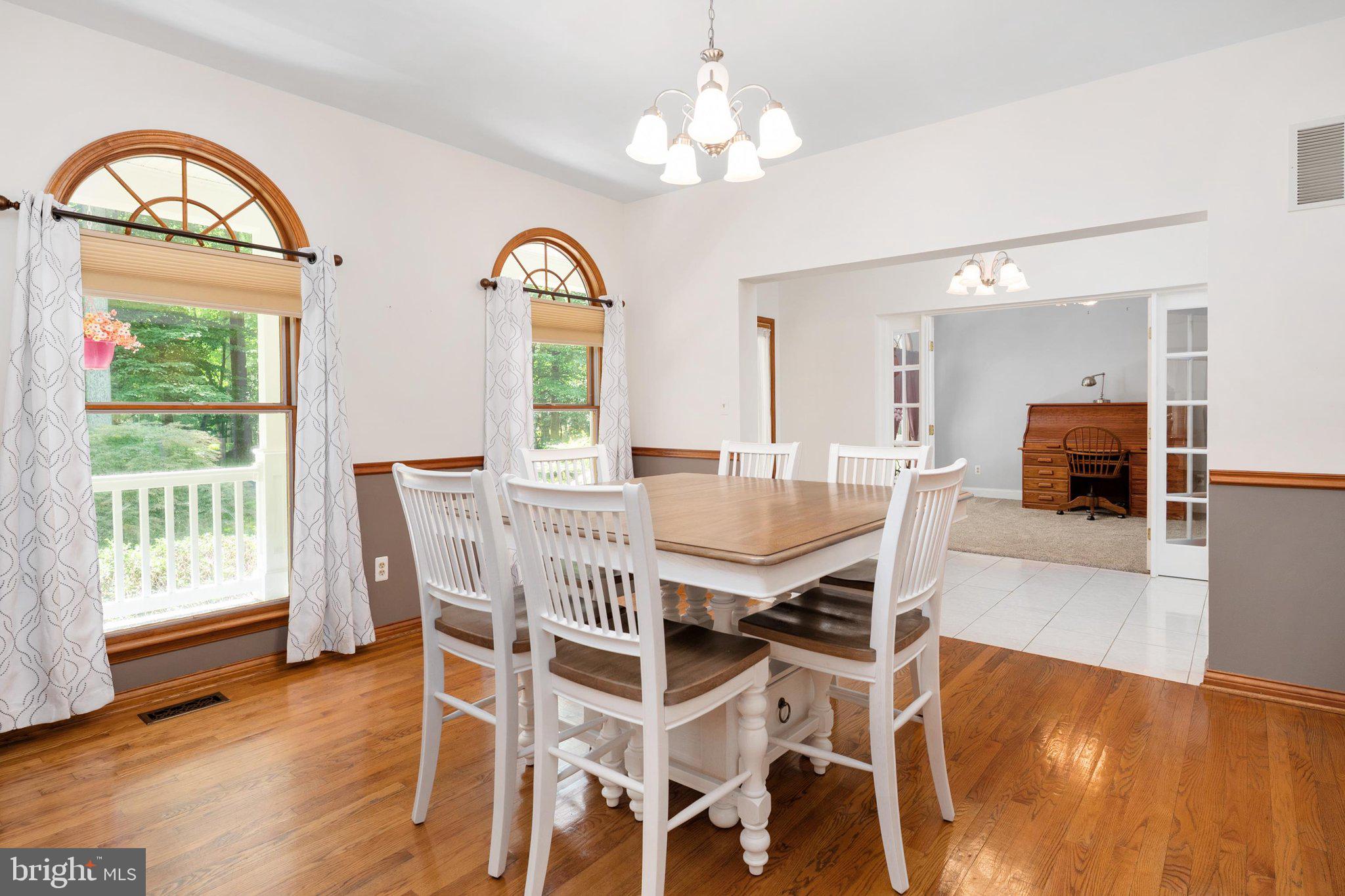 TALL OAKS - Residential