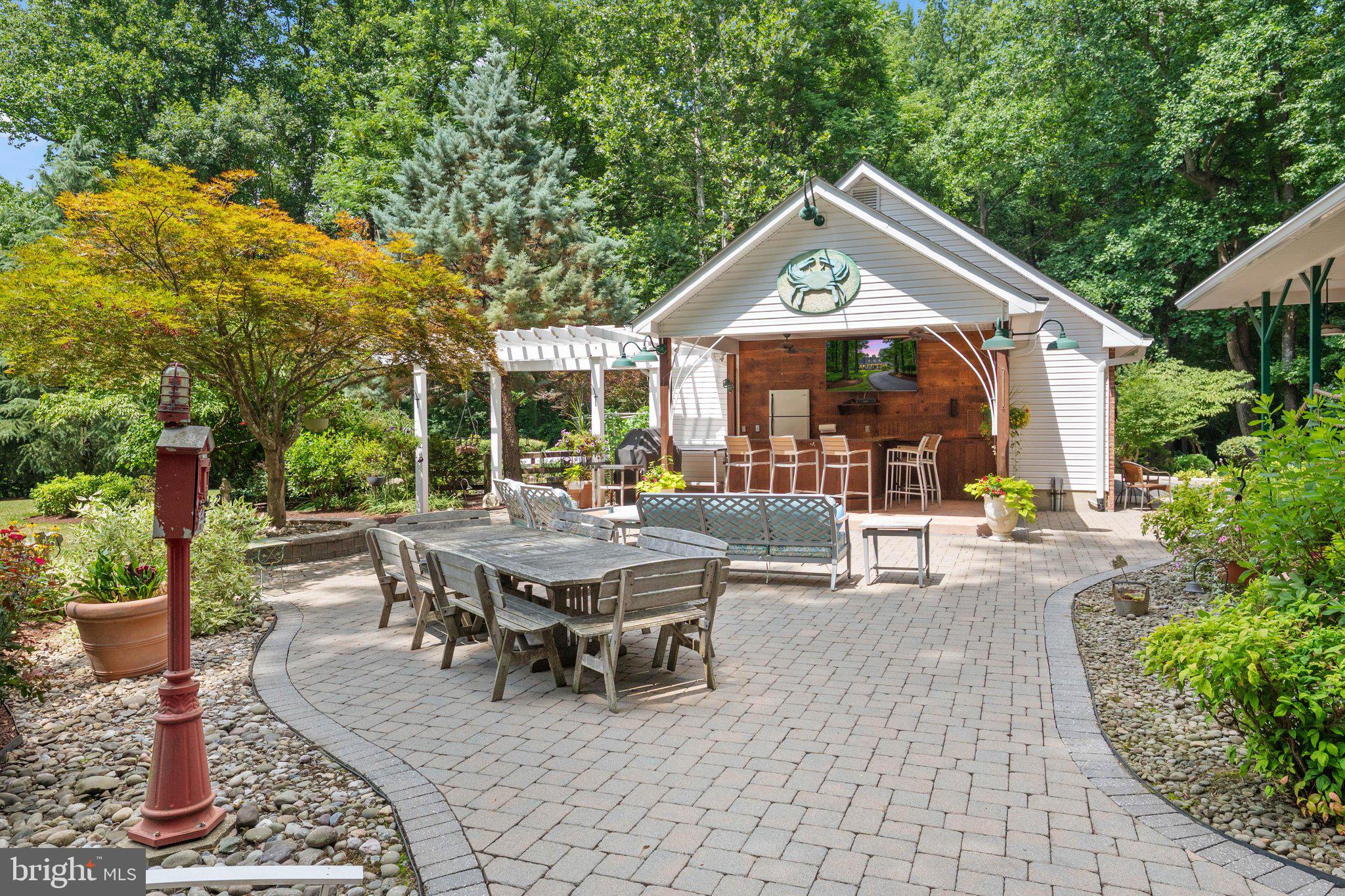 TALL OAKS - Residential
