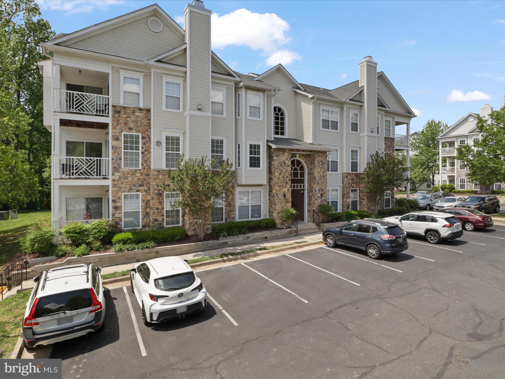This exceptionally spacious and bright 2-bedroom, 2-bath condo in Founders Walk offers a perfect blend of comfort and convenience. Located near the Van Dorn and Springfield Metro stations, as well as major highways, this property is a commuter's dream. Enjoy unparalleled access to Kingstowne, Springfield Town Center, and Old Town Alexandria, providing endless dining and shopping opportunities. The primary bedroom serves as a peaceful retreat, complete with a generous walk-in closet for optimal organization and storage. The luxurious primary bathroom features a separate tub and shower, designed for ultimate relaxation.  The well-equipped updated kitchen, featuring quartz countertops and a gas stove, is perfect for culinary enthusiasts. Enjoy the elegance of 9-foot ceilings and a gas fireplace that enhance the atmosphere of this remarkable unit. A charming balcony overlooks a serene, tree-lined view, providing a tranquil outdoor space. The condo includes two parking passes and additional storage, ensuring convenience for residents.
With easy access to I-95, I-495, and the Van Dorn Metro Station, commuting is a breeze. Residents can also take advantage of community amenities such as an outdoor pool, clubhouse, extra storage space, and ample parking, including 2 resident parking passes and 1 visitor pass. Don't miss this opportunity!